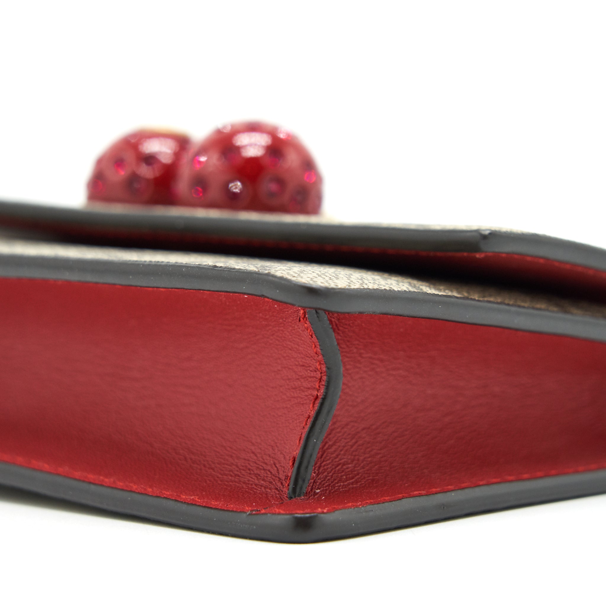 GUCCI CHERRIES WALLET ON CHAIN