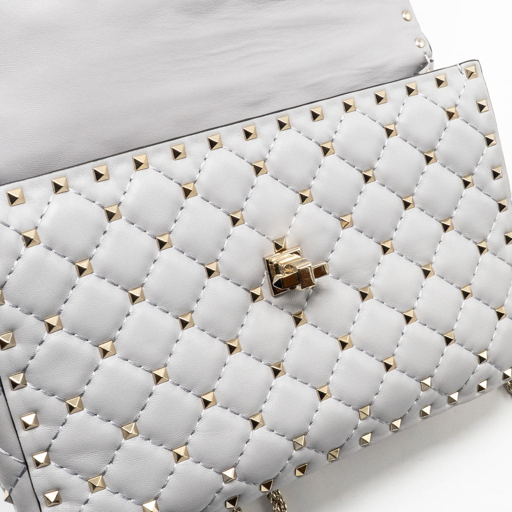 VALENTINO MEDIUM ROCKSTUD SPIKE BAG LAMBSKIN NAPPA LIGHT GREY LGHW