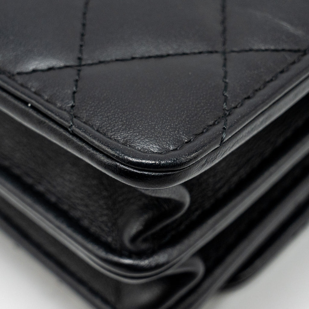 CHANEL MINI 2.55 REISSUE WALLET ON CHAIN AGED CALFSKIN BLACK GHW (MICROCHIP)