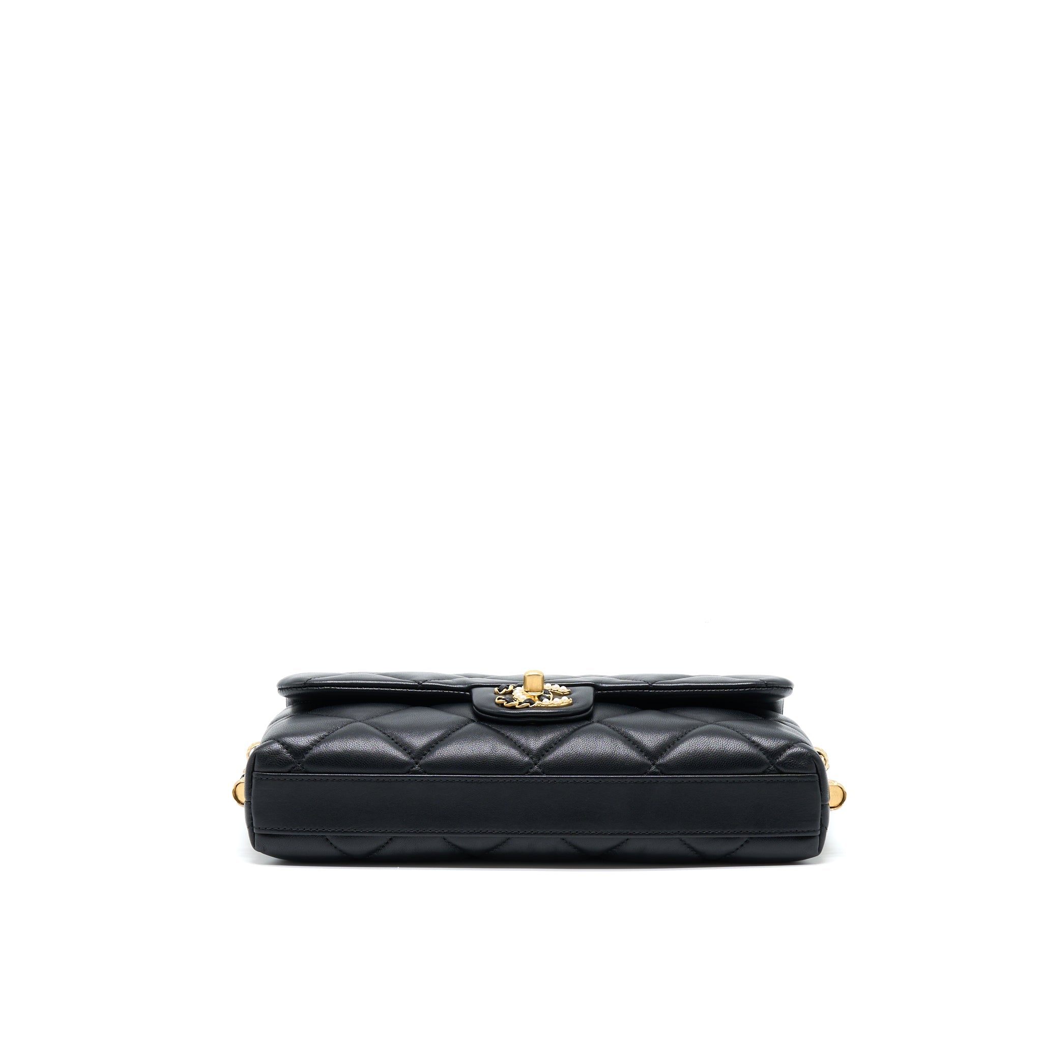 CHANEL 21A QUILTED DETAILED LOGO FLAP BAG LAMBSKIN BLACK GHW (MICROCHIP)