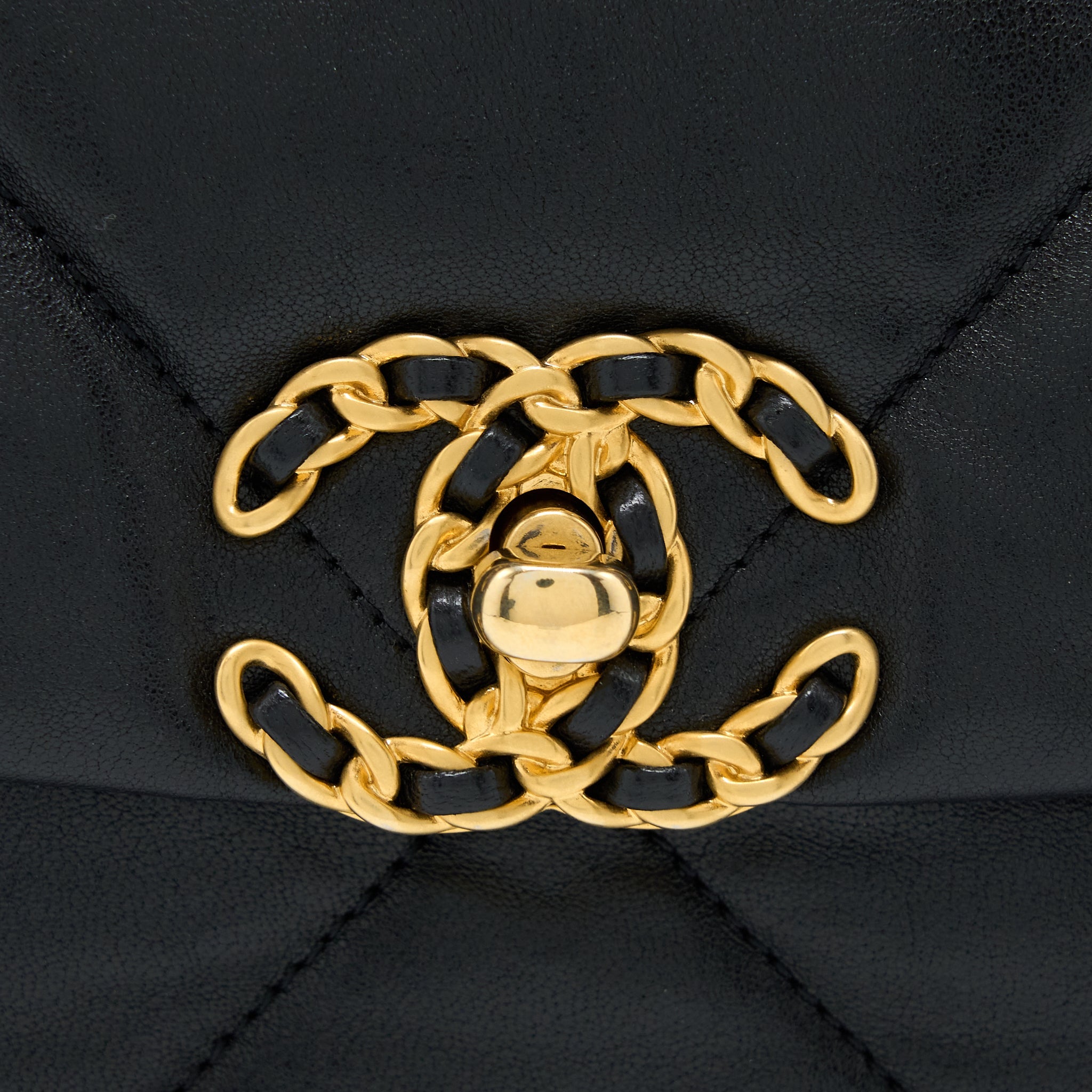 CHANEL SMALL 19 BAG GOATSKIN BLACK MULTICOLOUR HARDWARE