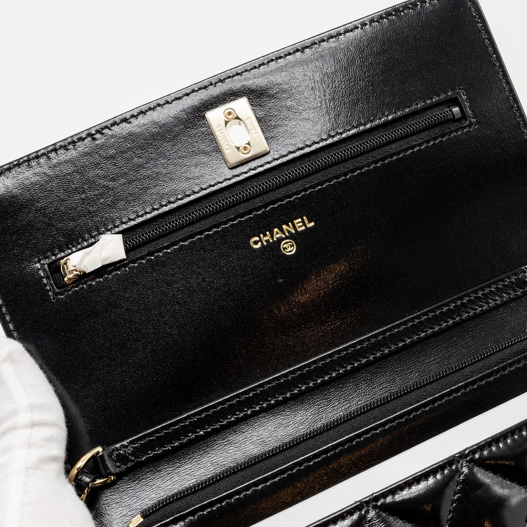 CHANEL WALLET ON CC DETAILED CHAIN SHINY LAMBSKIN BLACK GHW (MICROCHIP)