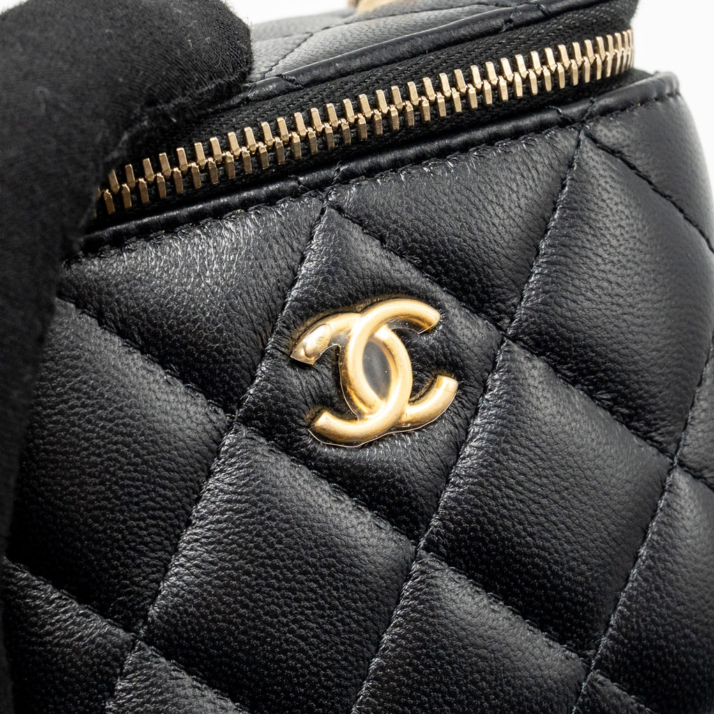 CHANEL PEARL CRUSH MINI VANITY WITH CHAIN LAMBSKIN BLACK GHW (MICROCHIP)