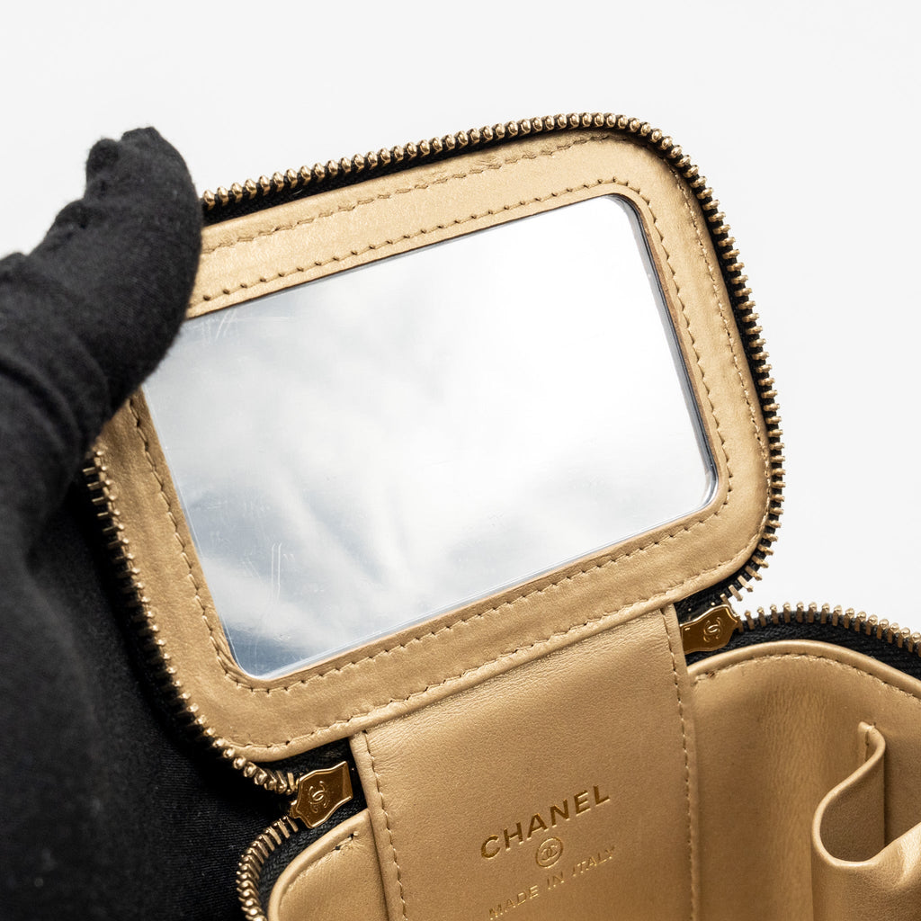CHANEL PEARL CRUSH MINI VANITY WITH CHAIN LAMBSKIN BLACK GHW (MICROCHIP)
