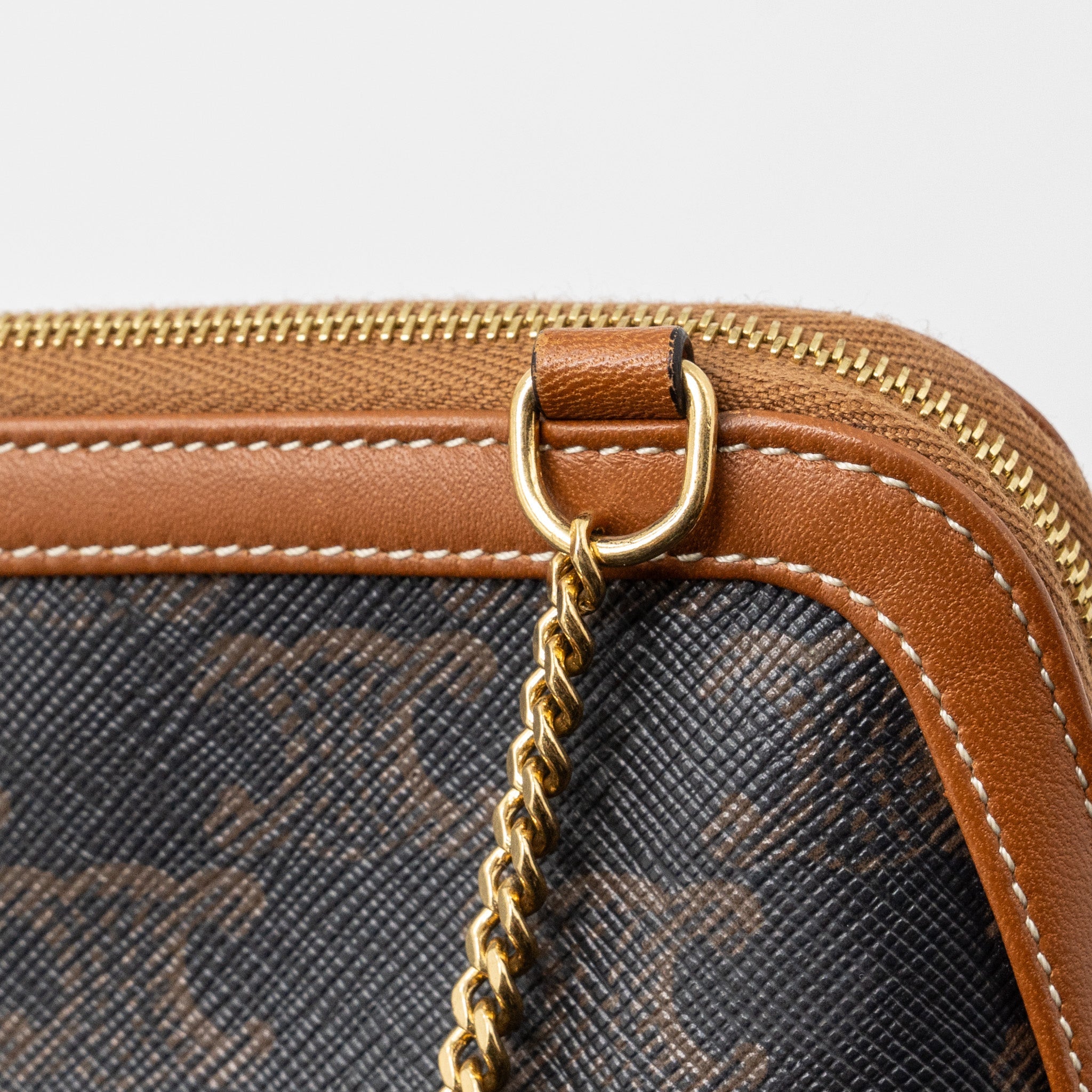 CELINE CLUTCH WITH CHAIN TRIOMPHE CANVAS/LAMBSKIN TAN GHW
