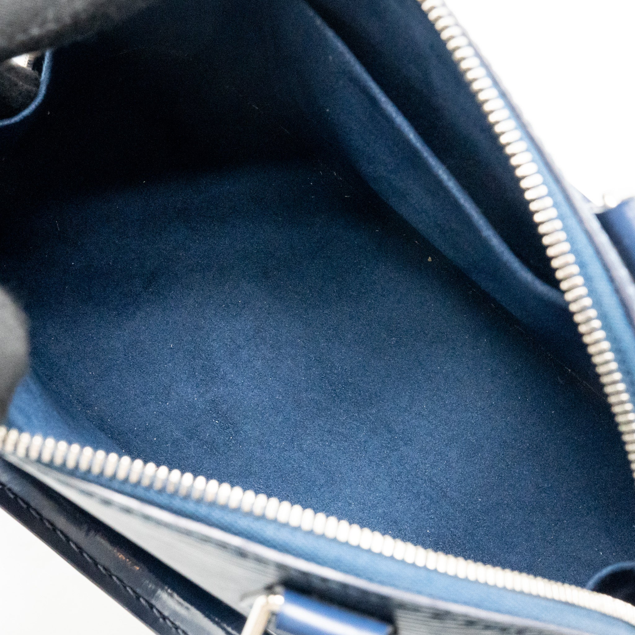 LOUIS VUITTON ALMA BB EPI INDIGO SHW