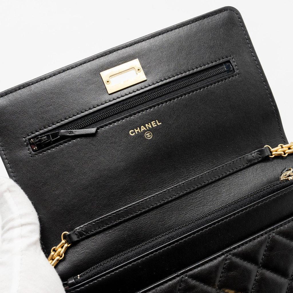 CHANEL 2.55 REISSUE WALLET ON CHAIN LAMBSKIN BLACK GHW (MICROCHIP)