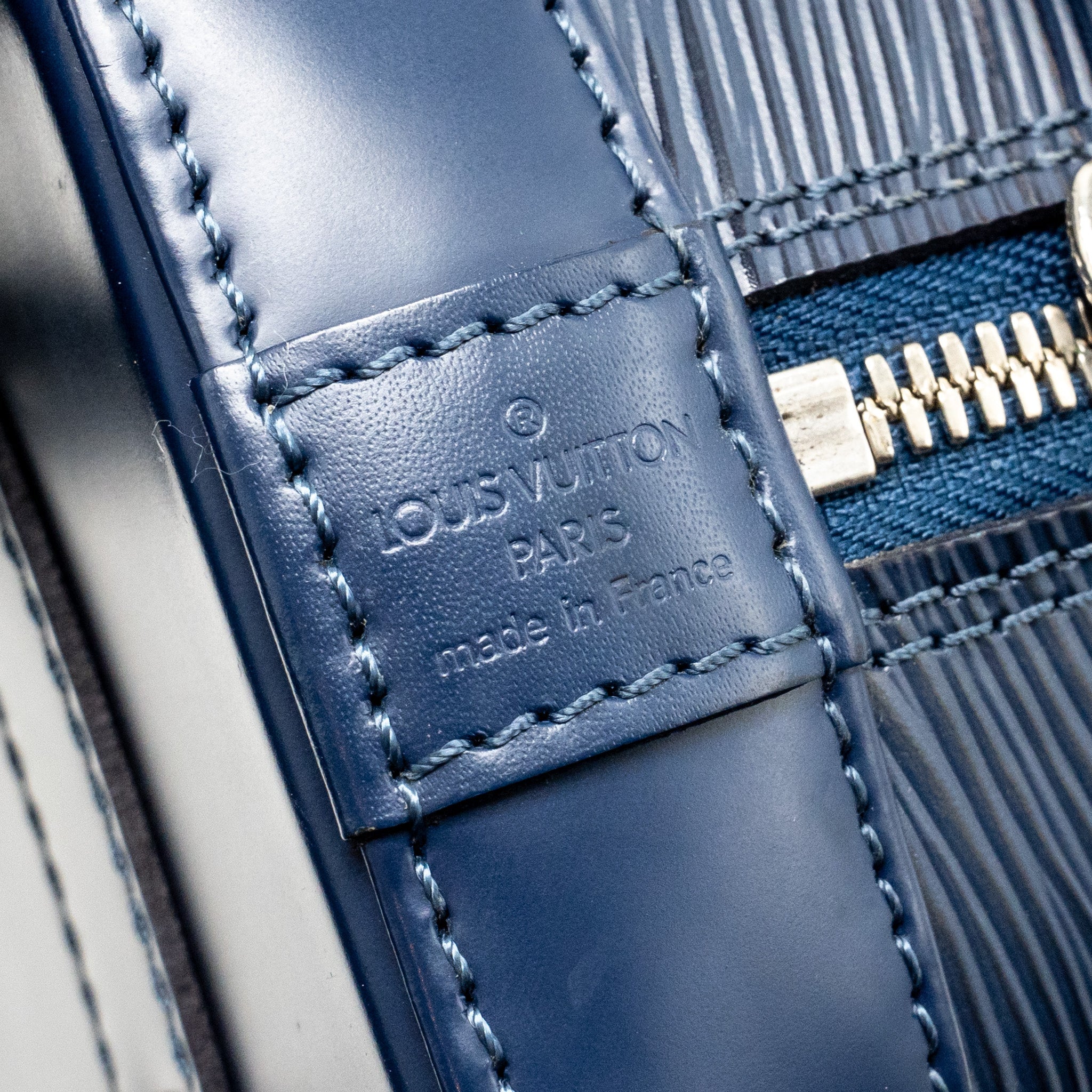 LOUIS VUITTON ALMA BB EPI INDIGO SHW