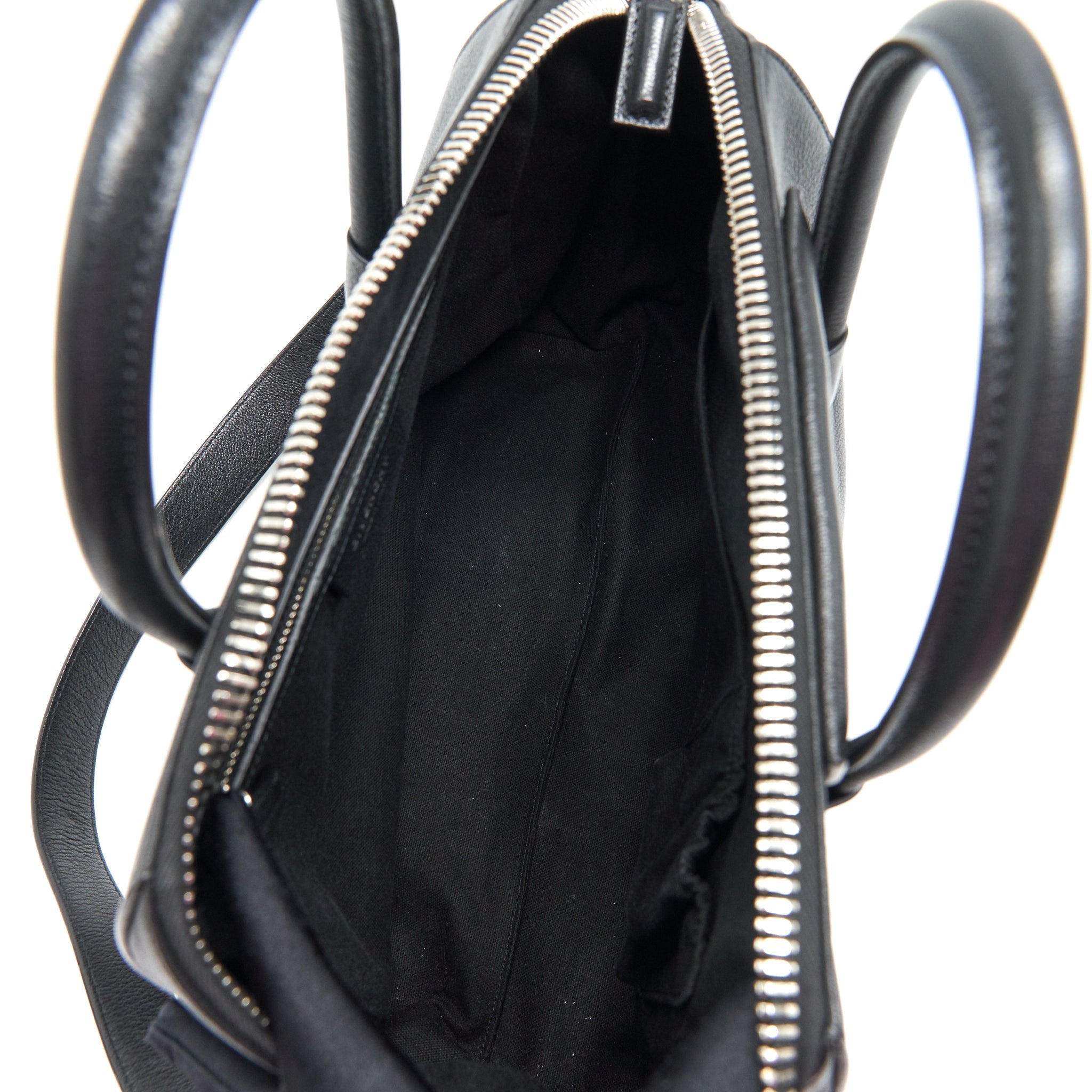 GIVENCHY MEDIUM ANTIGONA BAG BLACK SHW