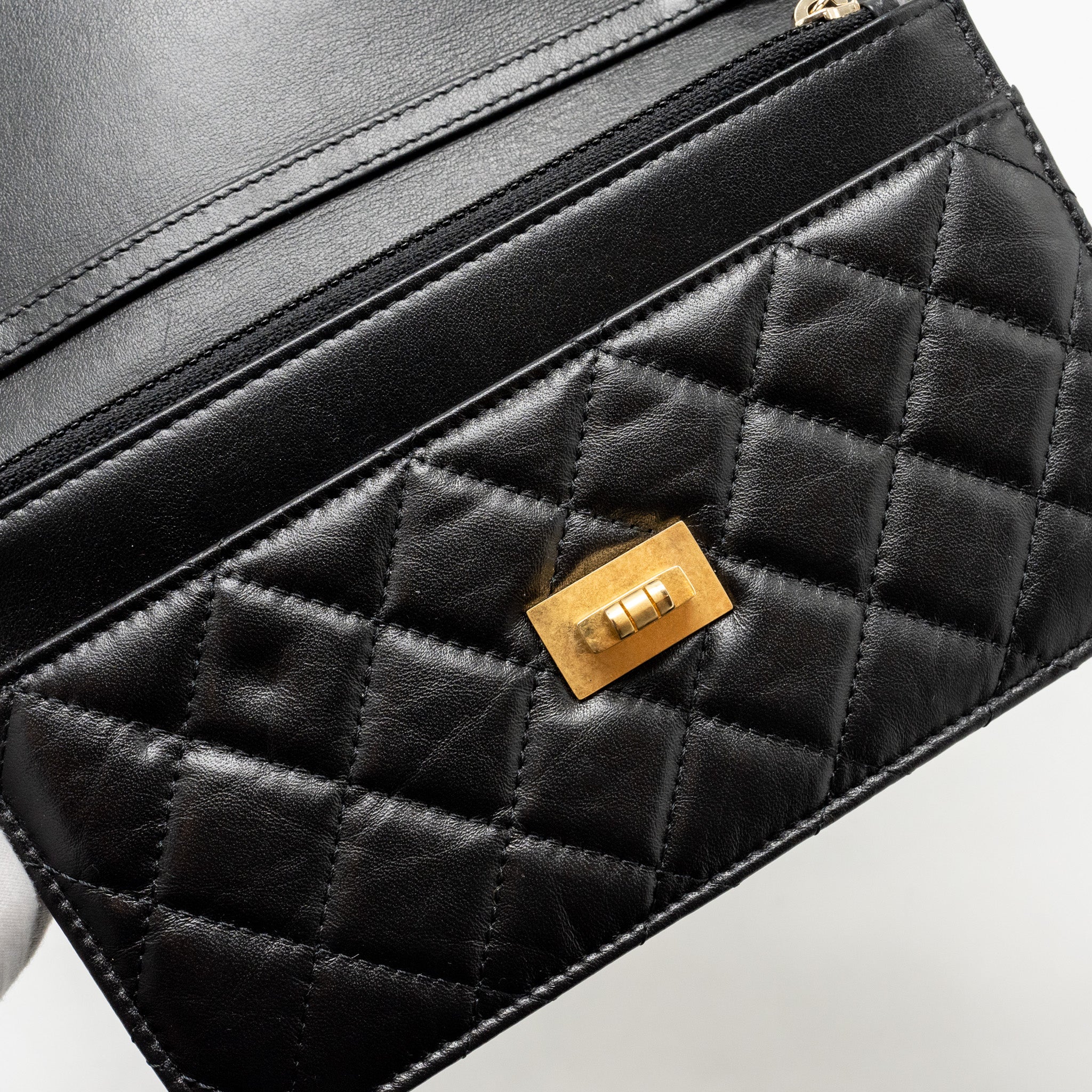 CHANEL 2.55 REISSUE WALLET ON CHAIN LAMBSKIN BLACK GHW (MICROCHIP)