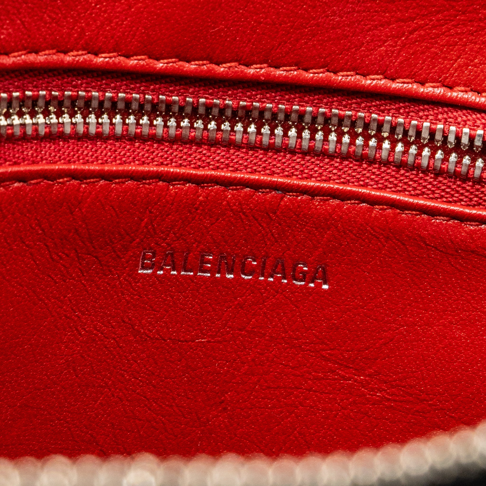 BALENCIAGA TRIANGLE DUFFLE BAG CALFSKIN BLACK SHW
