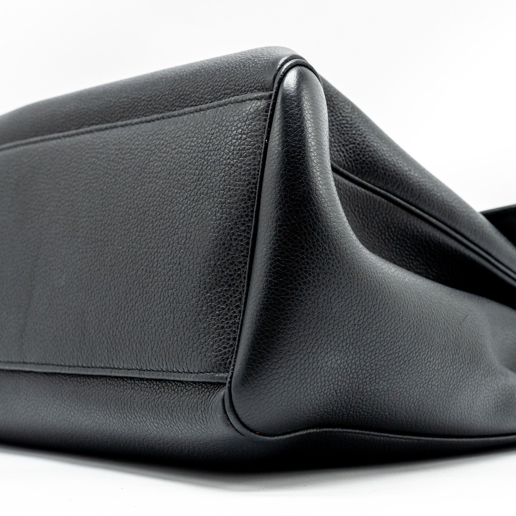 CELINE MEDIUM SOFT 16 BAG GRAINED CALFSKIN BLACK GHW