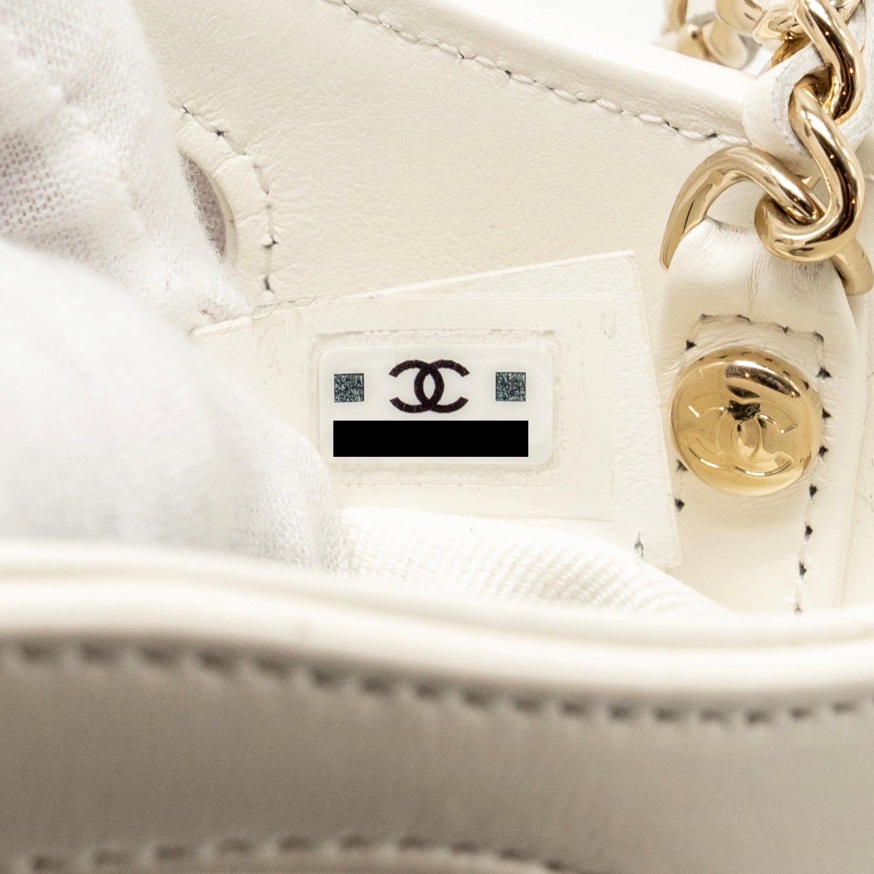 CHANEL MINI 31 CLUTCH WITH CHAIN SHINY LAMBSKIN WHITE LGHW (MICROCHIP)