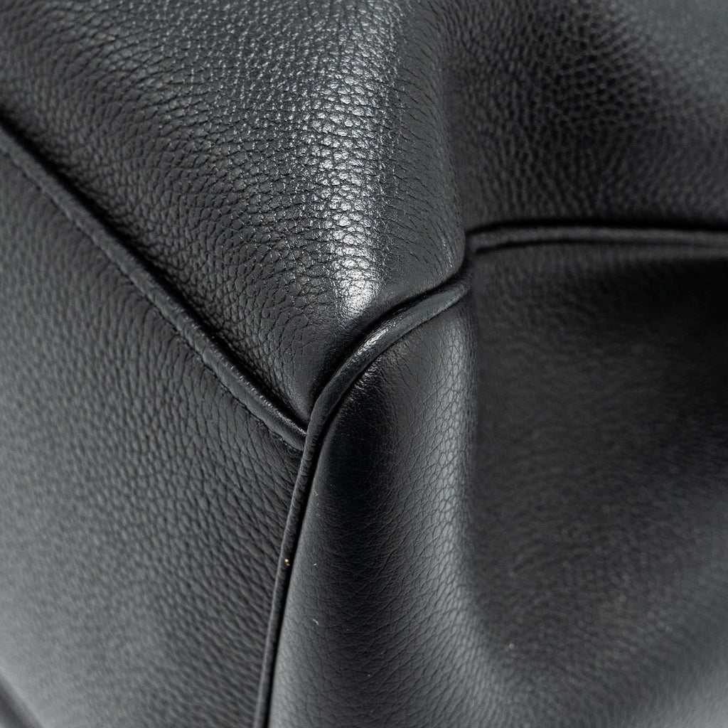 CELINE MEDIUM SOFT 16 BAG GRAINED CALFSKIN BLACK GHW