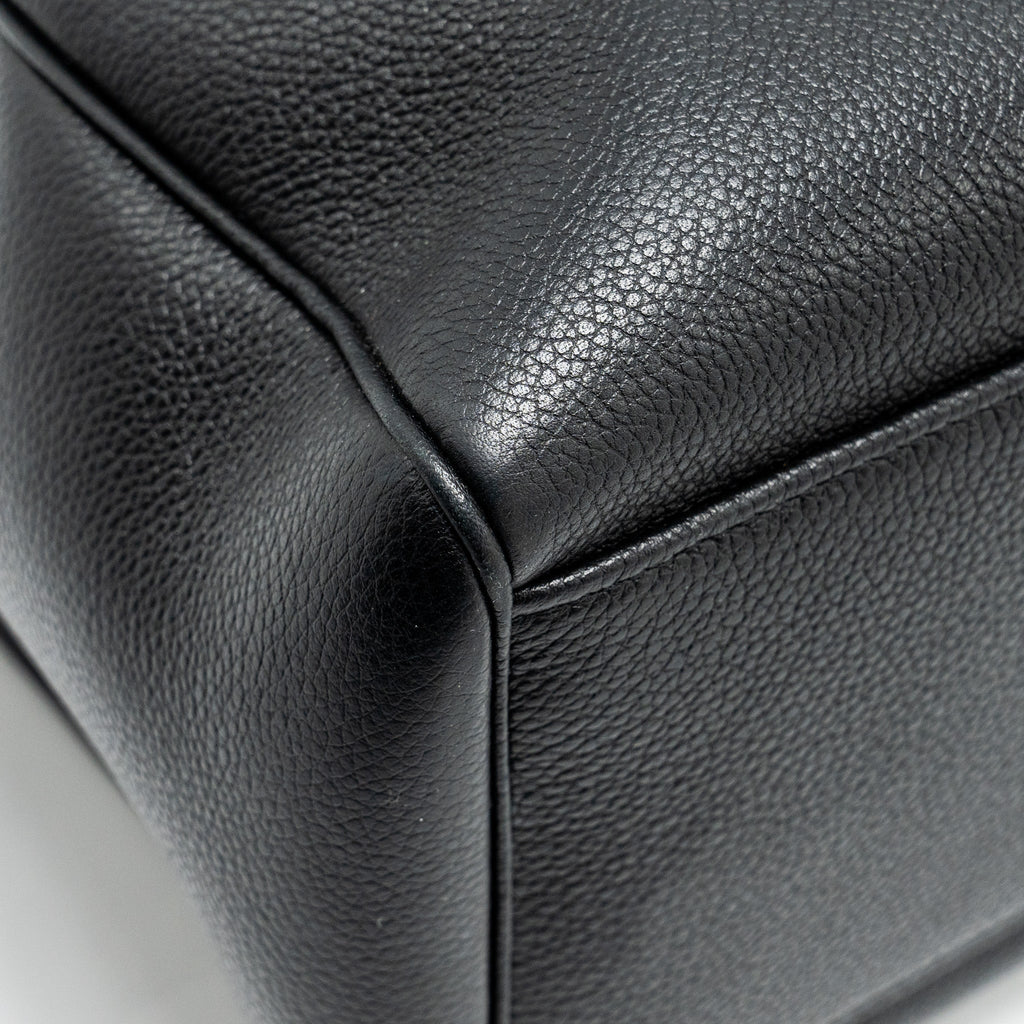 CELINE MEDIUM SOFT 16 BAG GRAINED CALFSKIN BLACK GHW