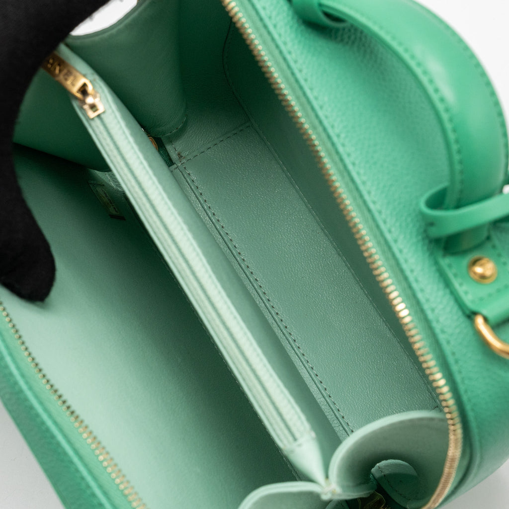 CHANEL MEDIUM FILIGREE VANITY CASE CAVIAR GREEN GHW