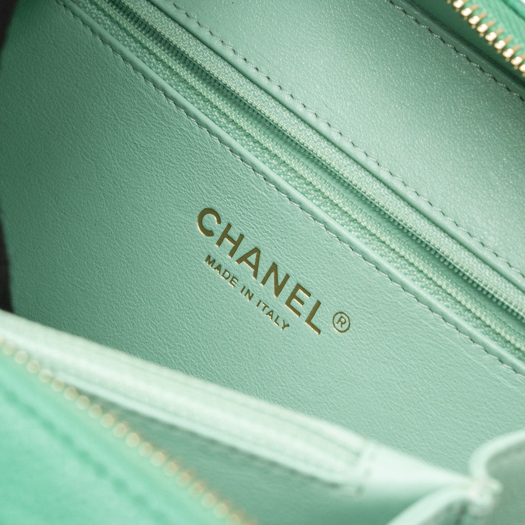 CHANEL MEDIUM FILIGREE VANITY CASE CAVIAR GREEN GHW