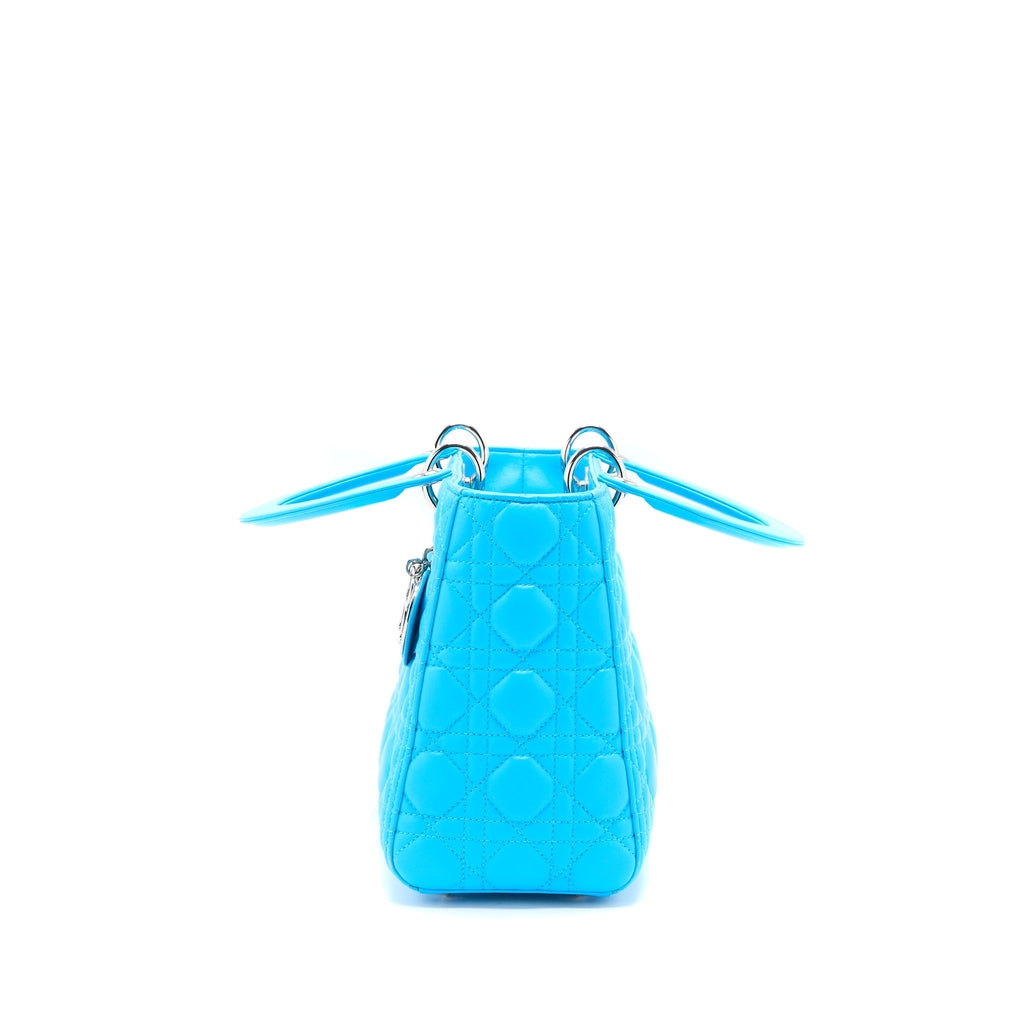 DIOR MEDIUM LADY DIOR LAMBSKIN LIGHT BLUE SHW