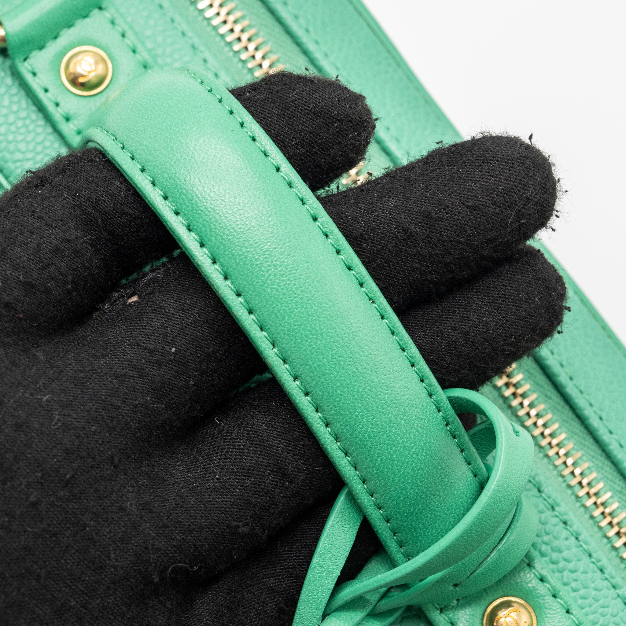CHANEL MEDIUM FILIGREE VANITY CASE CAVIAR GREEN GHW