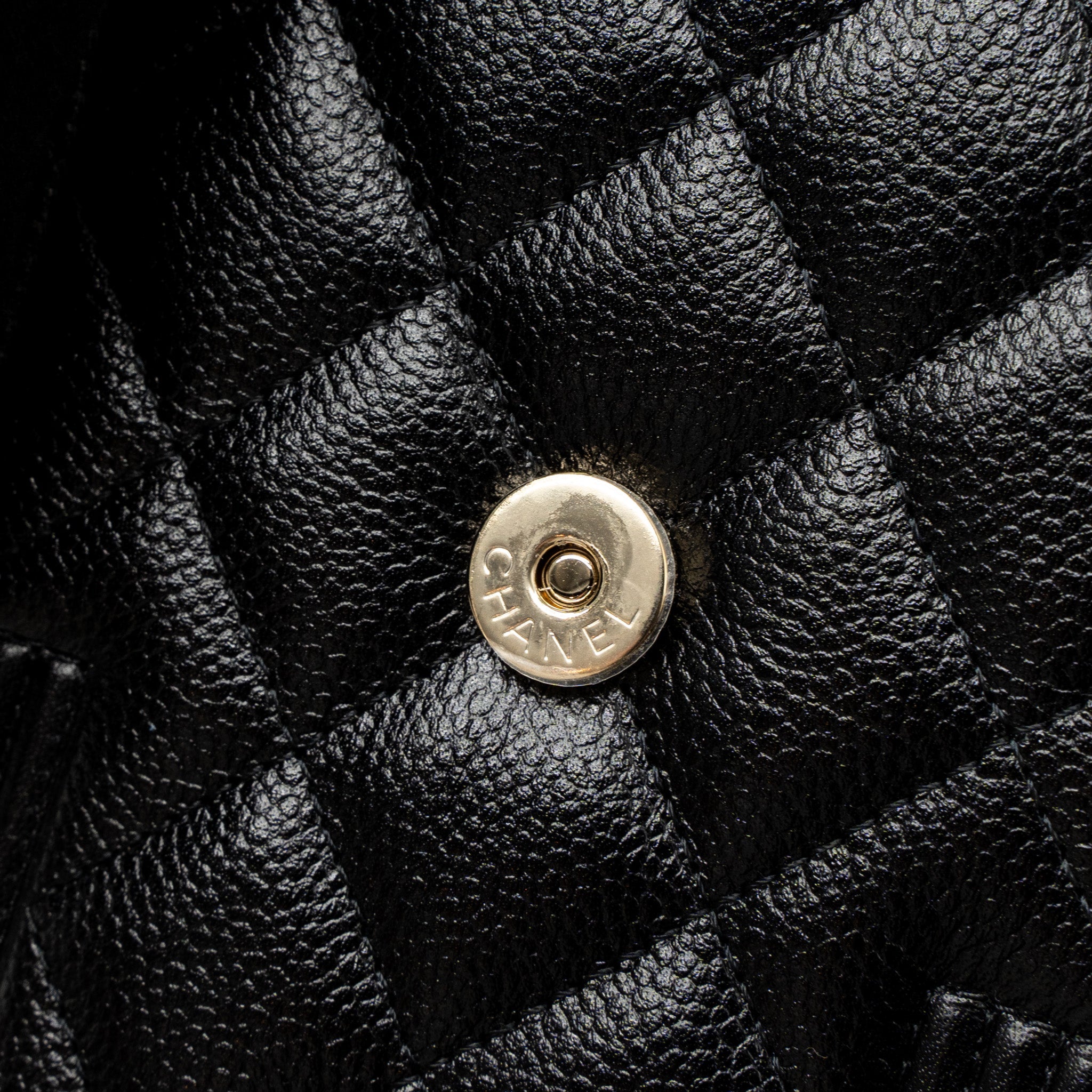 CHANEL VERTICAL PHONE POUCH CAVIAR BLACK LGHW