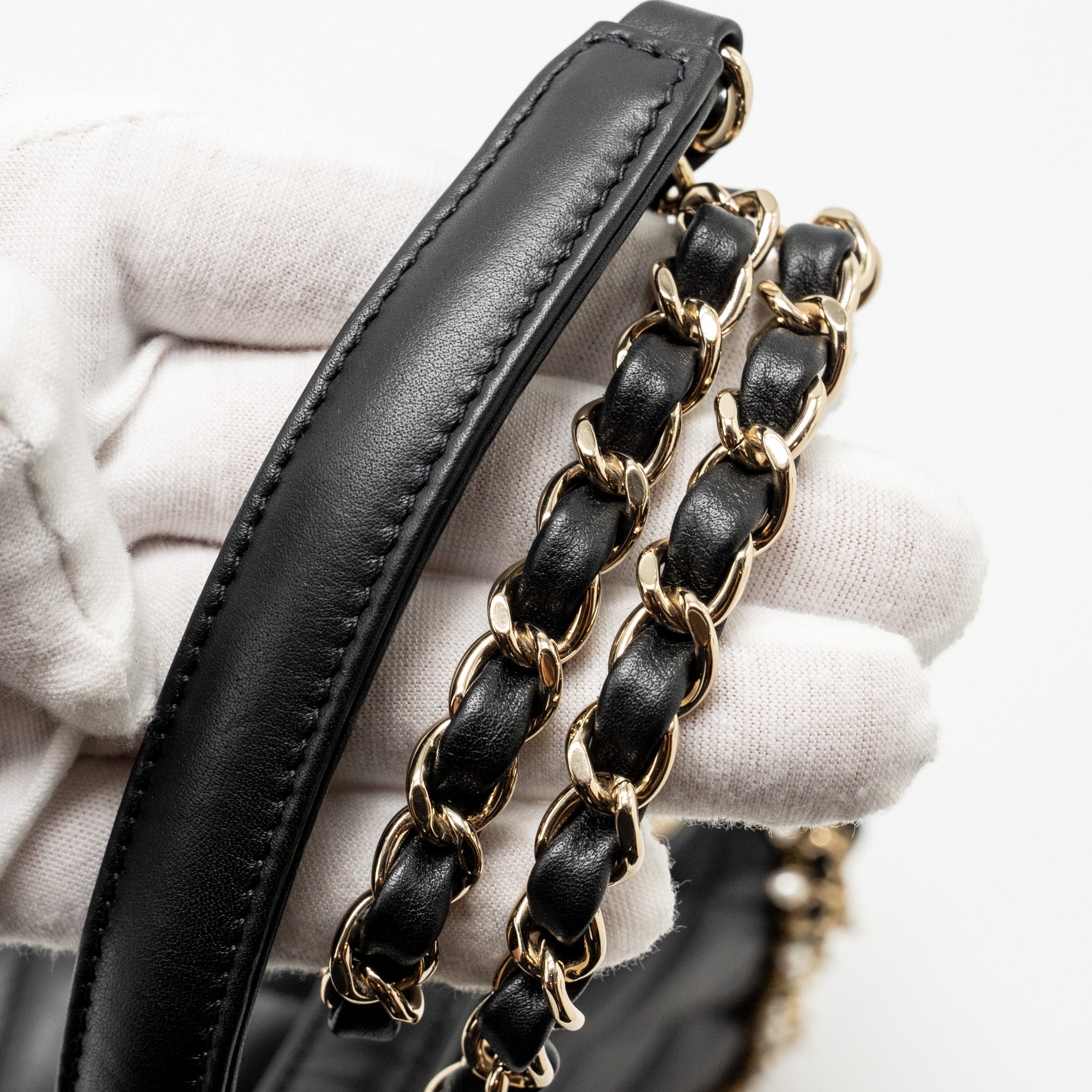 CHANEL PEARL DETAILED EDGE MINI FLAP BAG LAMBSKIN BLACK LGHW (MICROCHIP)
