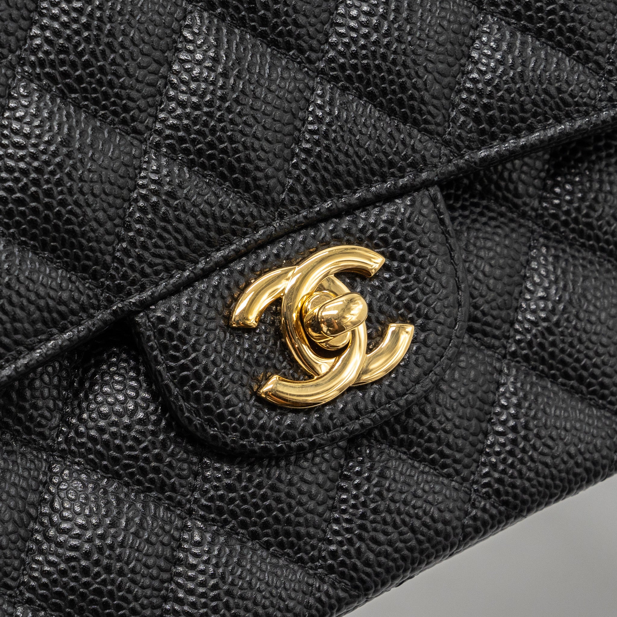 CHANEL MEDIUM CLASSIC DOUBLE FLAP BAG CAVIAR BLACK GHW