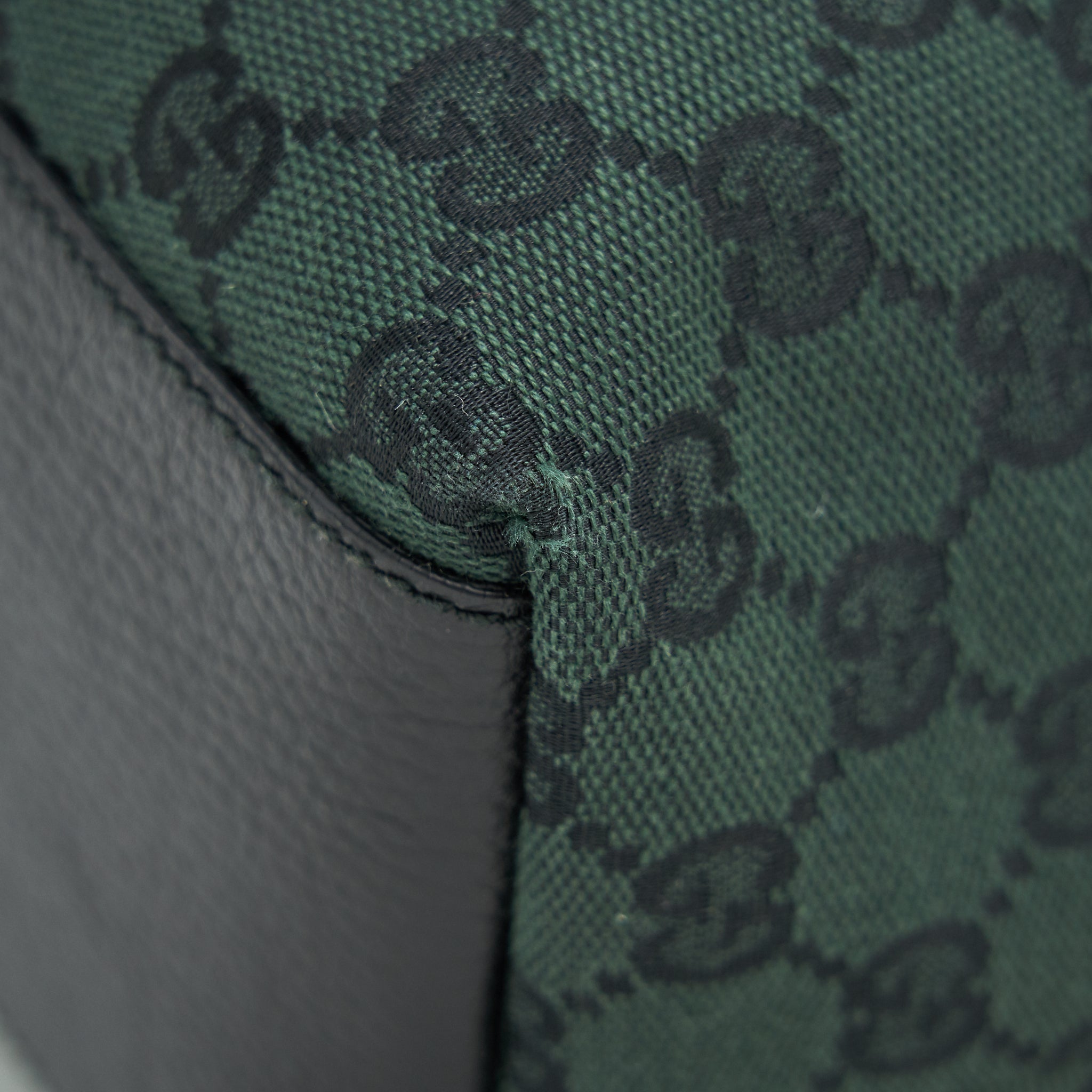 GUCCI GG CANVAS SHOPPING BAG DARK GREEN / BLACK
