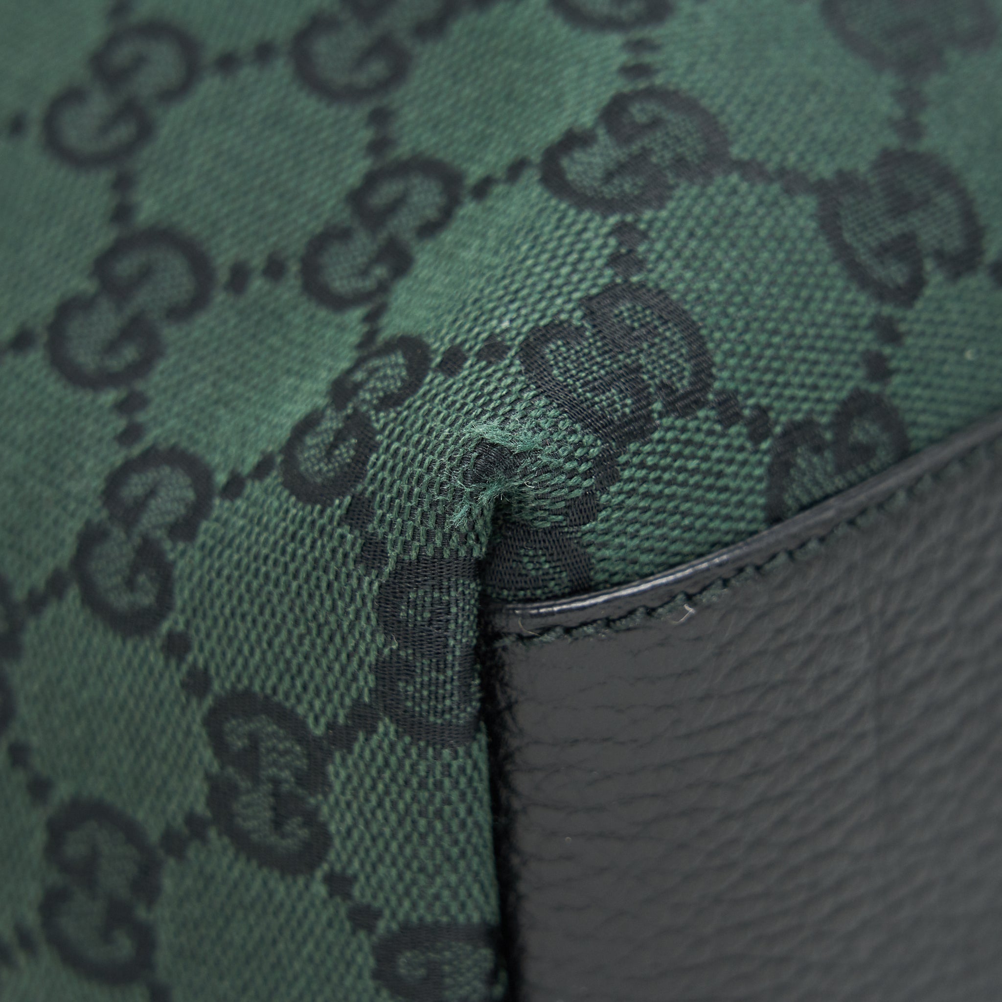 GUCCI GG CANVAS SHOPPING BAG DARK GREEN / BLACK