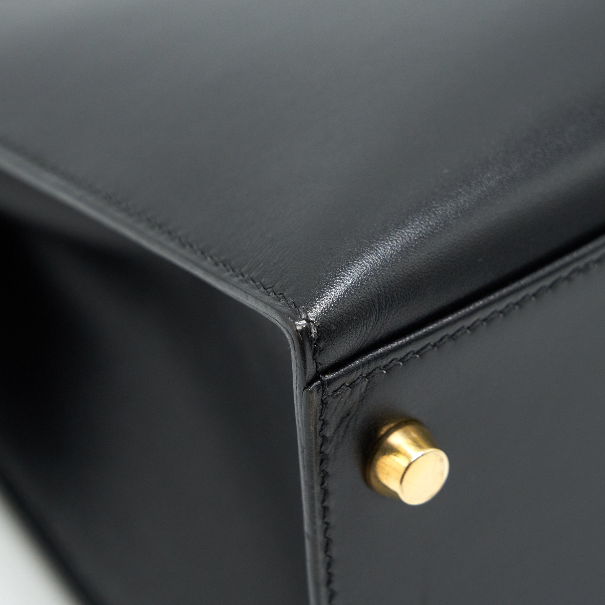 HERMES KELLY32 BOX LEATHER BLACK GHW (SHOULDER STAP MISSING)