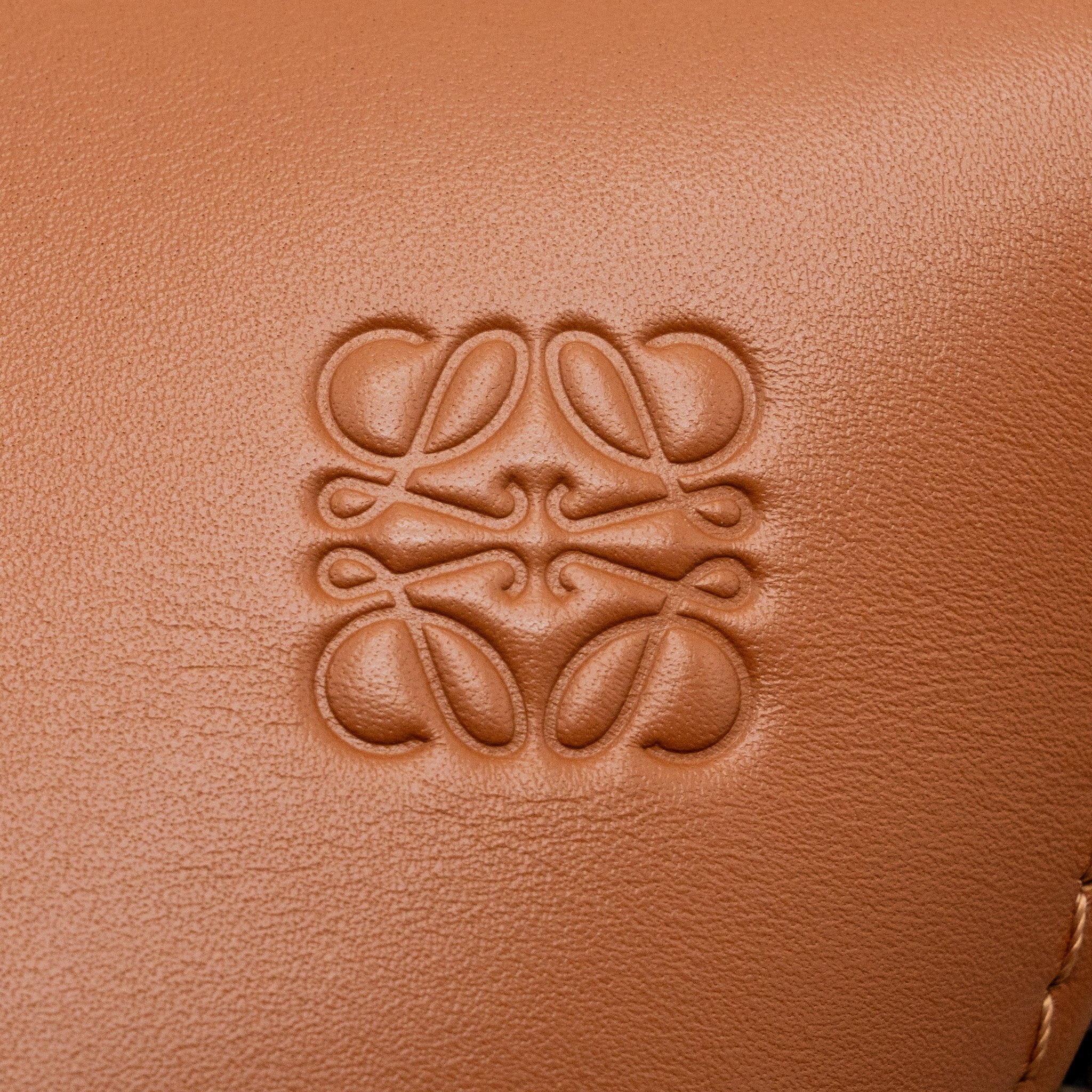 LOEWE SMALL GATE BAG CALFSKIN/TWEED TAN GHW