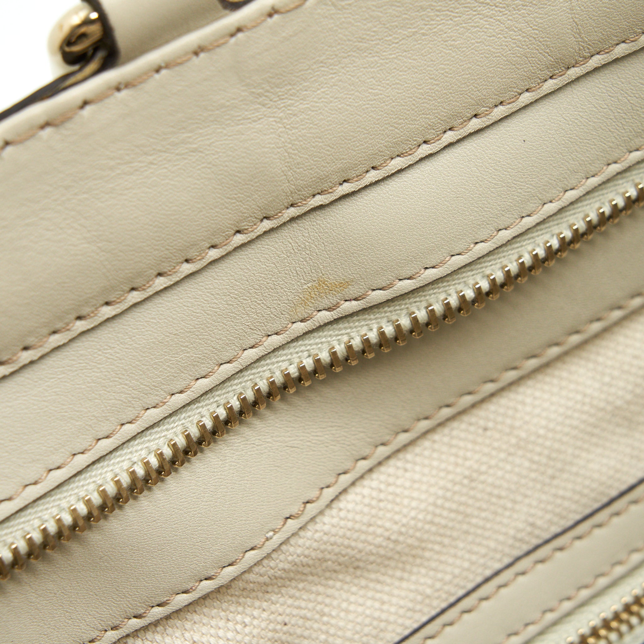 GUCCI INTERLOCK PATTERN TOTE BAG LIGHT GREY