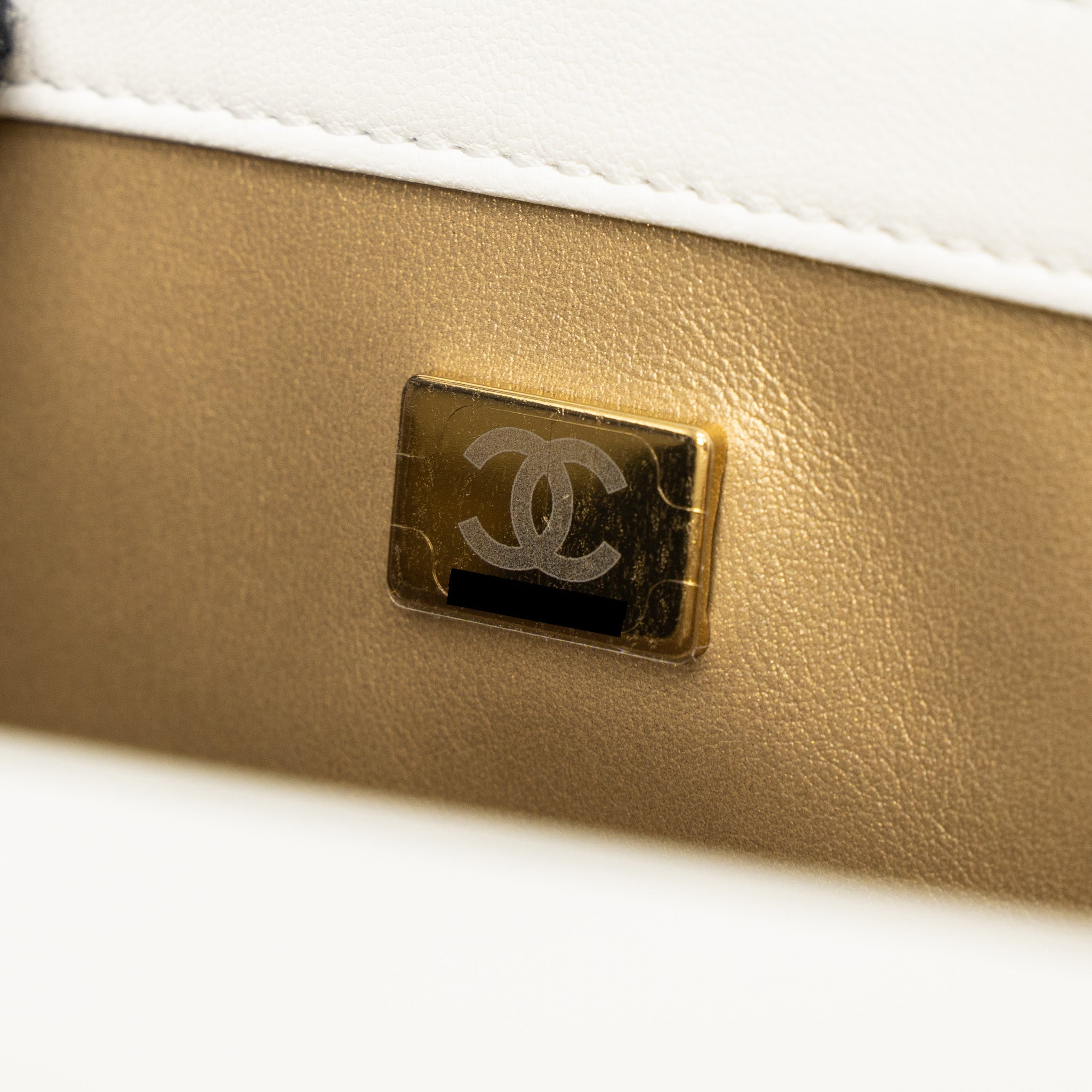 CHANEL 23C PEARL CRUSH MINI RECTANGULAR FLAP BAG LAMBSKIN WHITE LGHW (MICROCHIP)