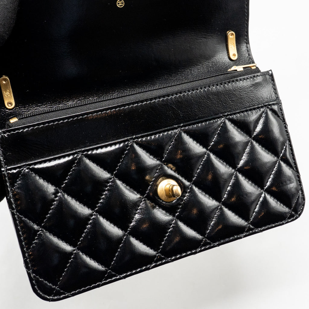 CHANEL 24A DETAILED CHAIN WALLET ON CHAIN SHINY CALFSKIN BLACK GHW (MICROCHIP）