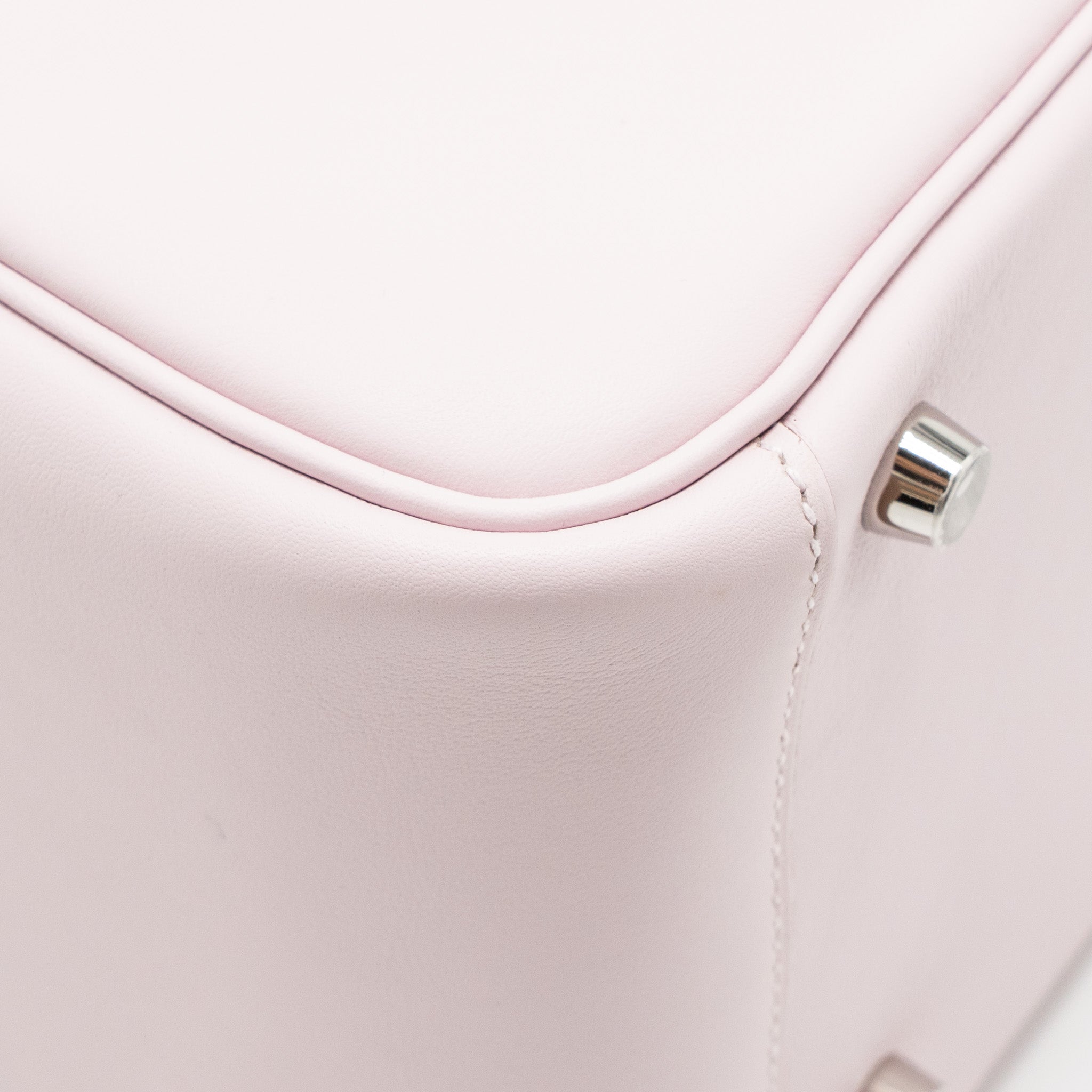 HERMES LINDY 26 SWIFT MAUVE PALE / GOLD SHW