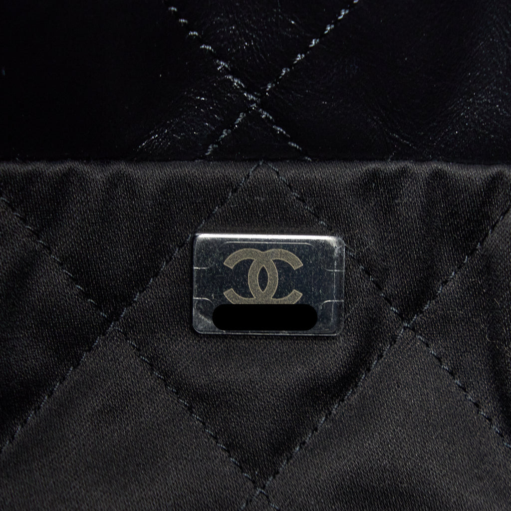 CHANEL MEDIUM 22 BAG SHINY CALFSKIN SO BLACK WITH BLACK HARDWARE (MICROCHIP)