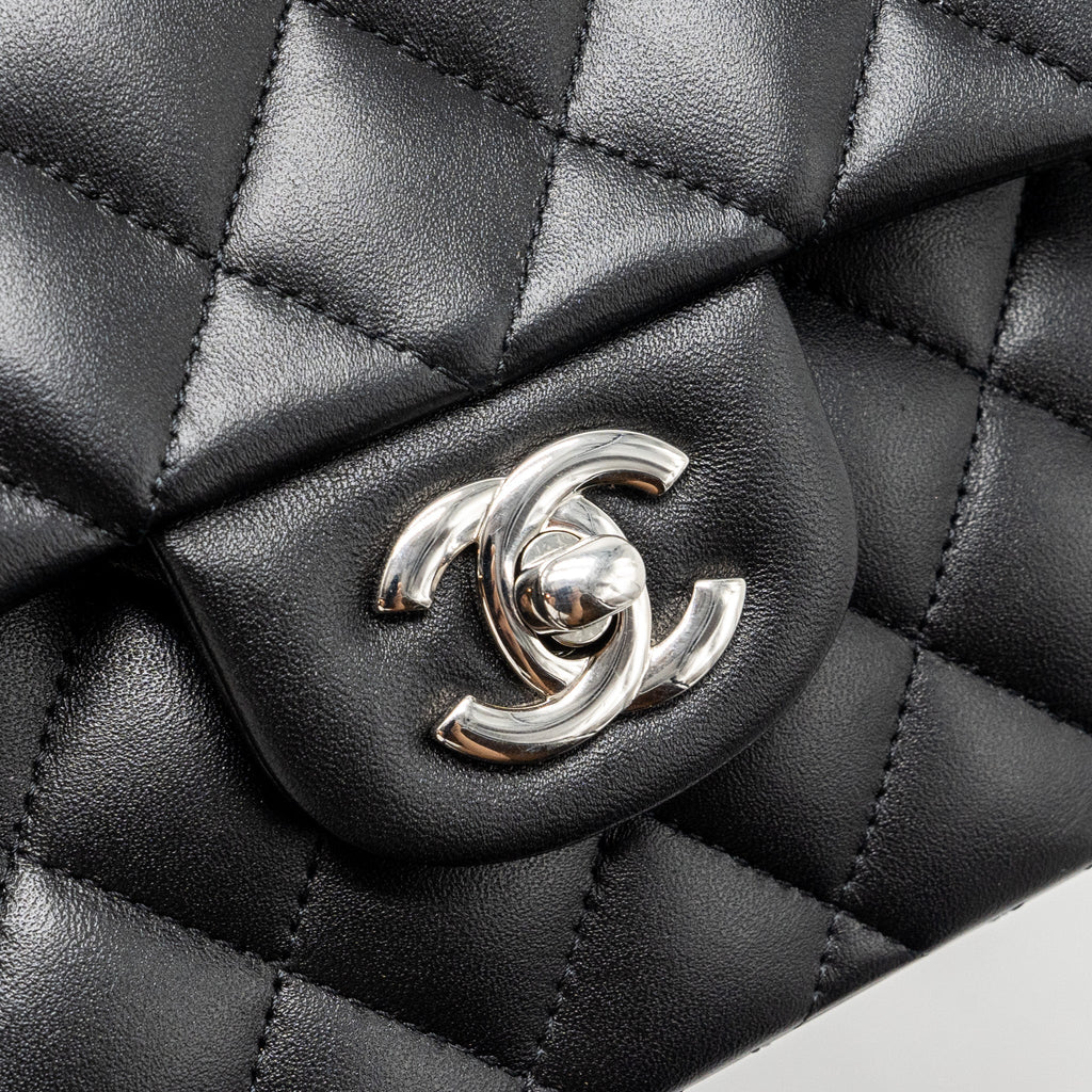 CHANEL SMALL CLASSIC DOUBLE FLAP BAG LAMBSKIN BLACK SHW (MICROCHIP)