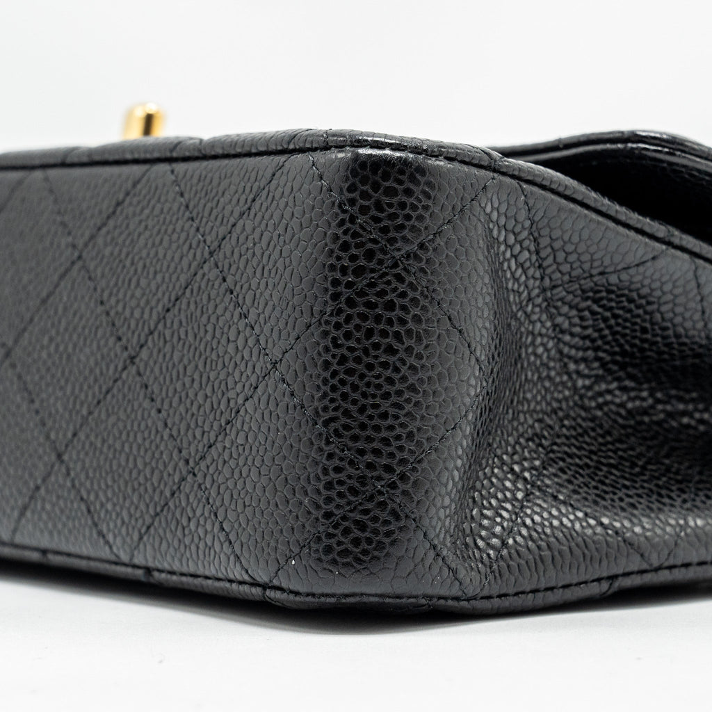 CHANEL MEDIUM CLASSIC DOUBLE FLAP BAG CAVIAR BLACK GHW
