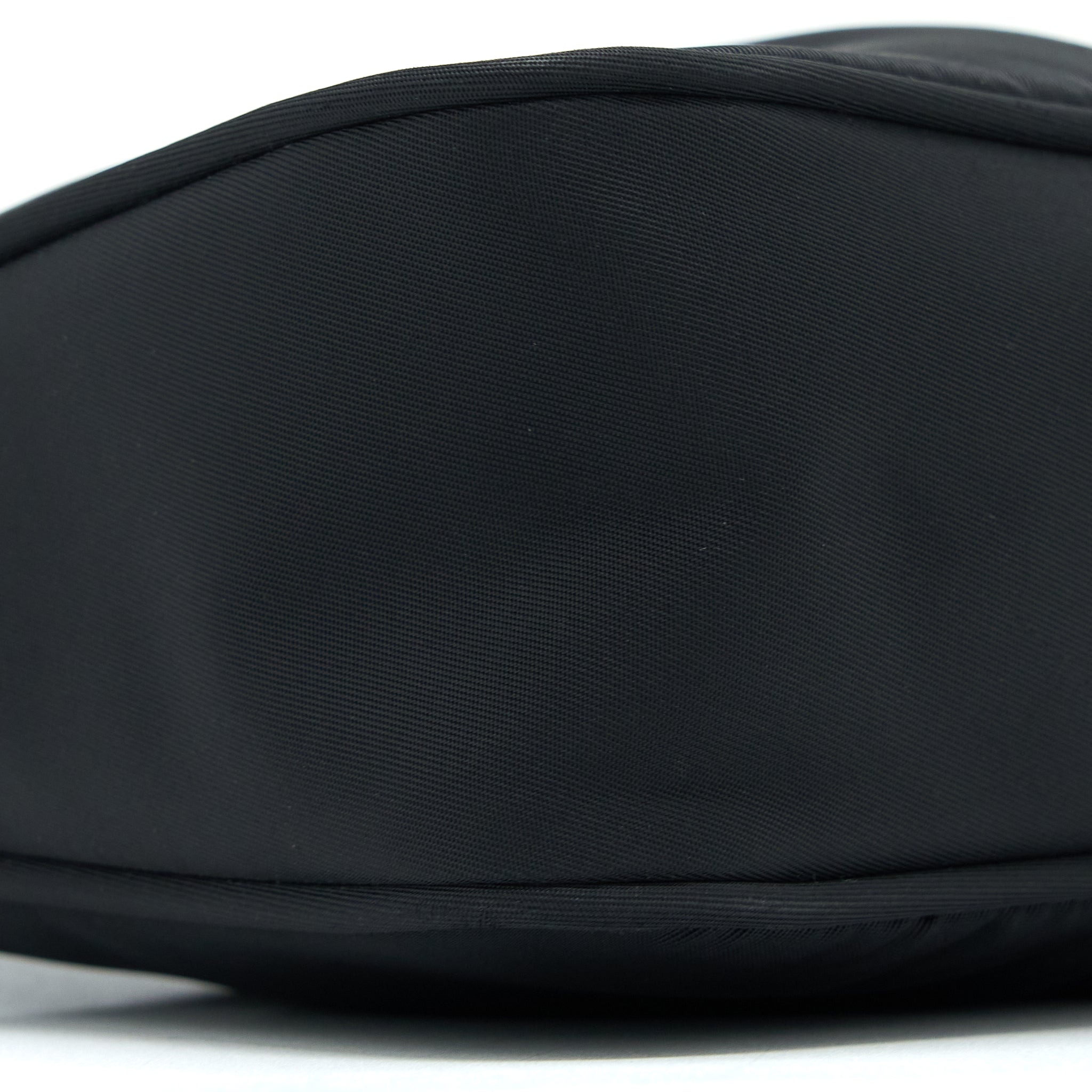 PRADA RE-EDITION 2000 NYLON BAG BLACK SHW