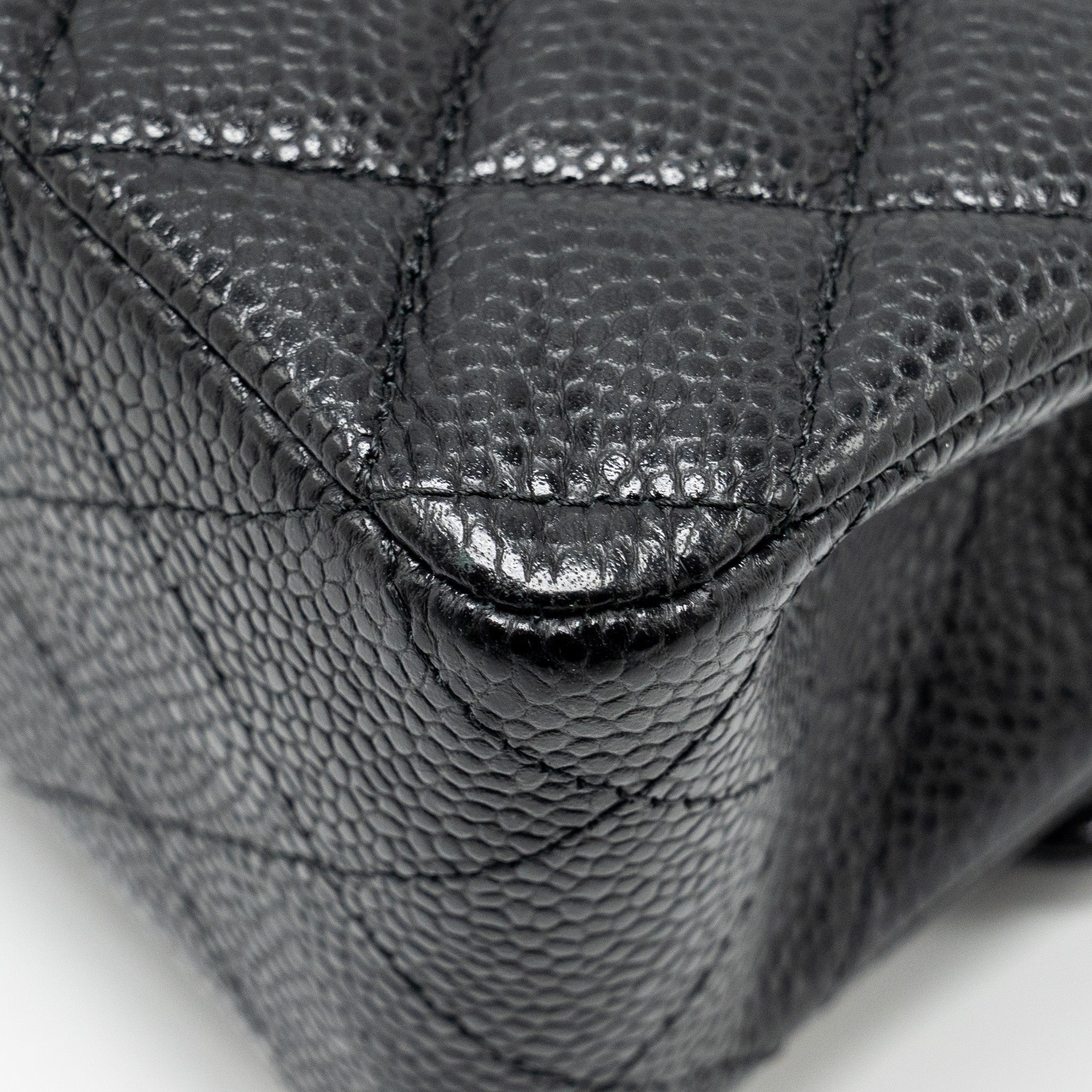 CHANEL MEDIUM CLASSIC DOUBLE FLAP BAG CAVIAR BLACK GHW