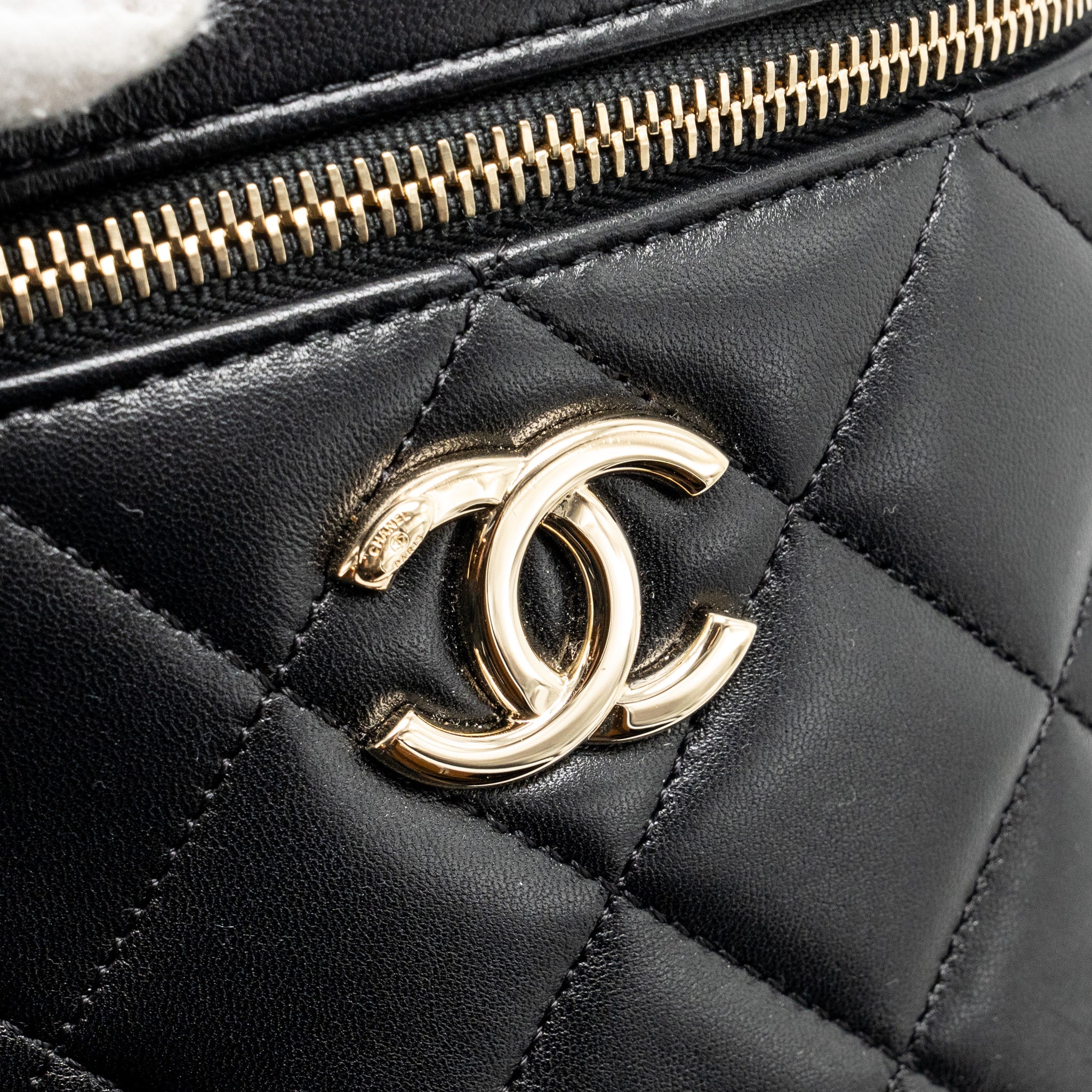 CHANEL TRENDY CC ROUND VANITY CASE CROSSBODY BAG LAMBSKIN BLACK LGHW