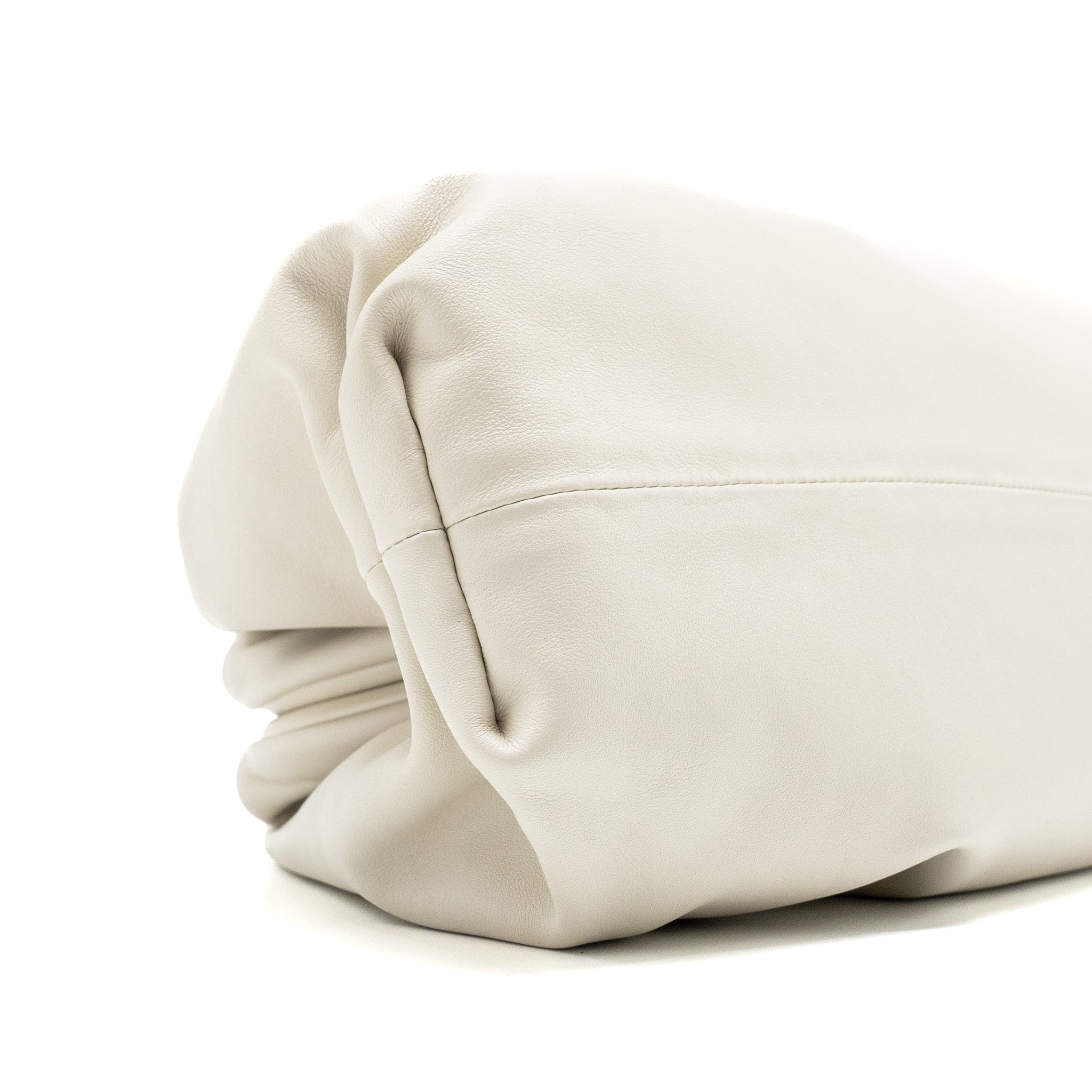 BOTTEGA VENETA THE POUCH CALFSKIN WHITE GHW