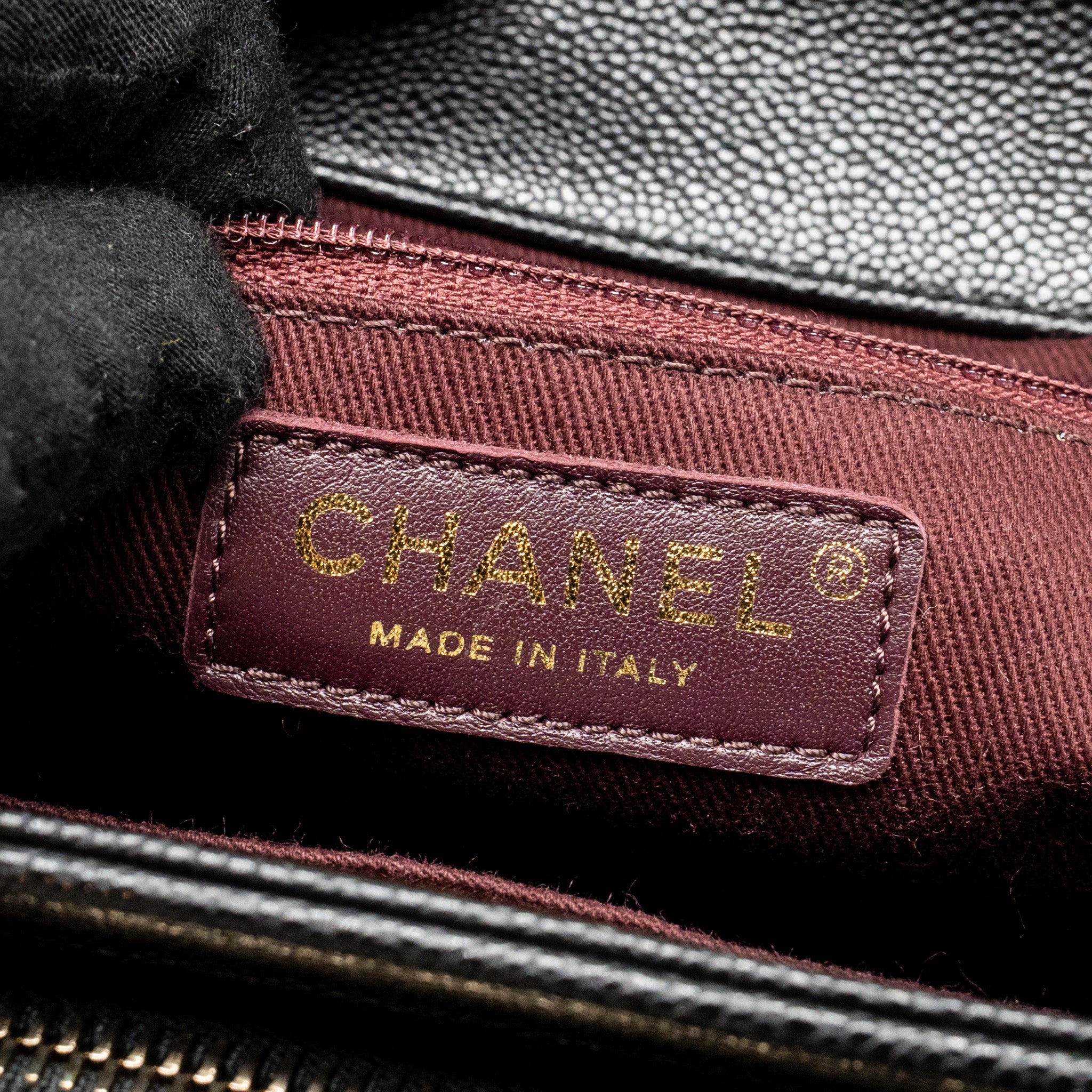 CHANEL SMALL BUSINESS AFFINITY CAVIAR BLACK LGHW (MICROCHIP)