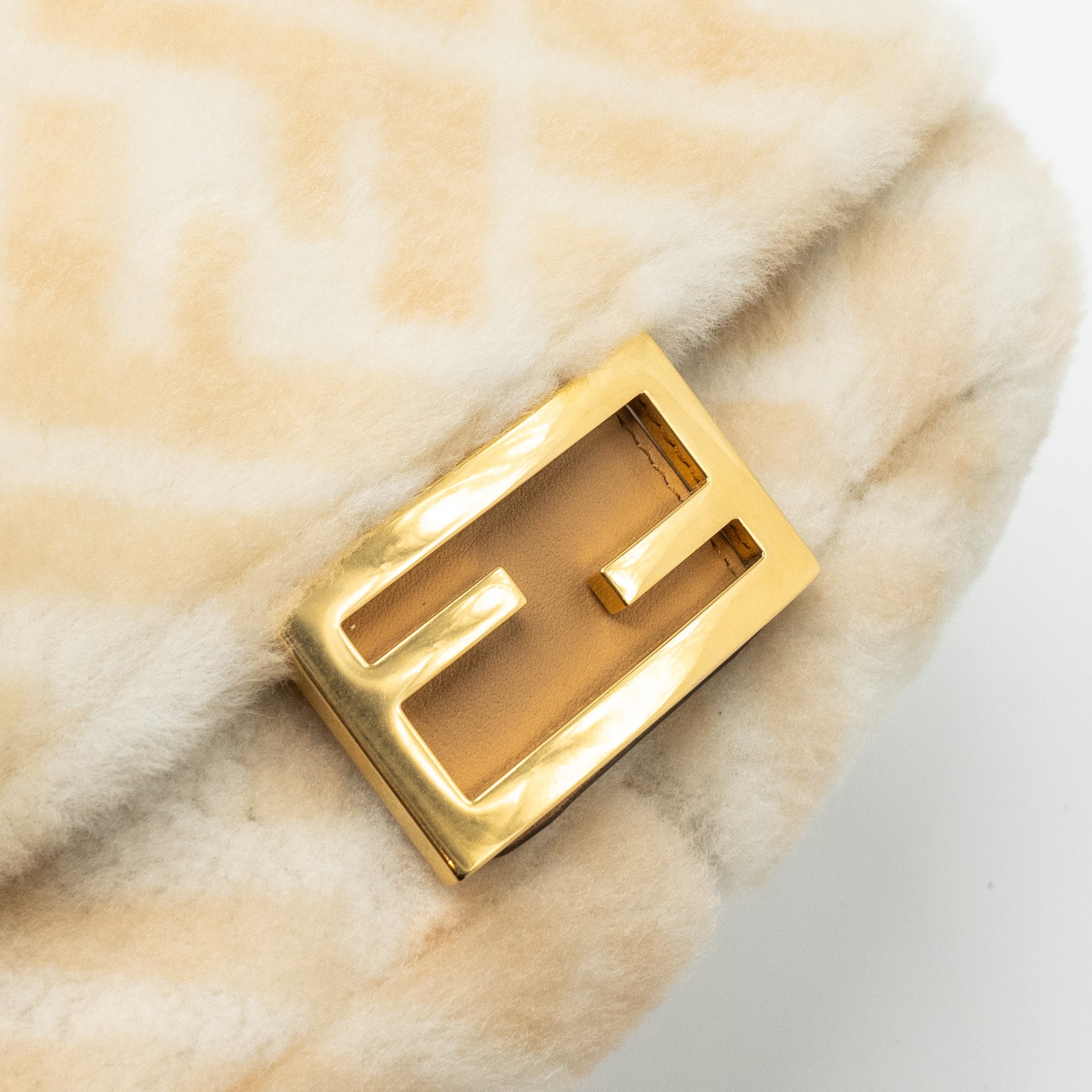 FENDI MINI BAGUETTE SHEEPSKIN BEIGE/ WHITE GHW