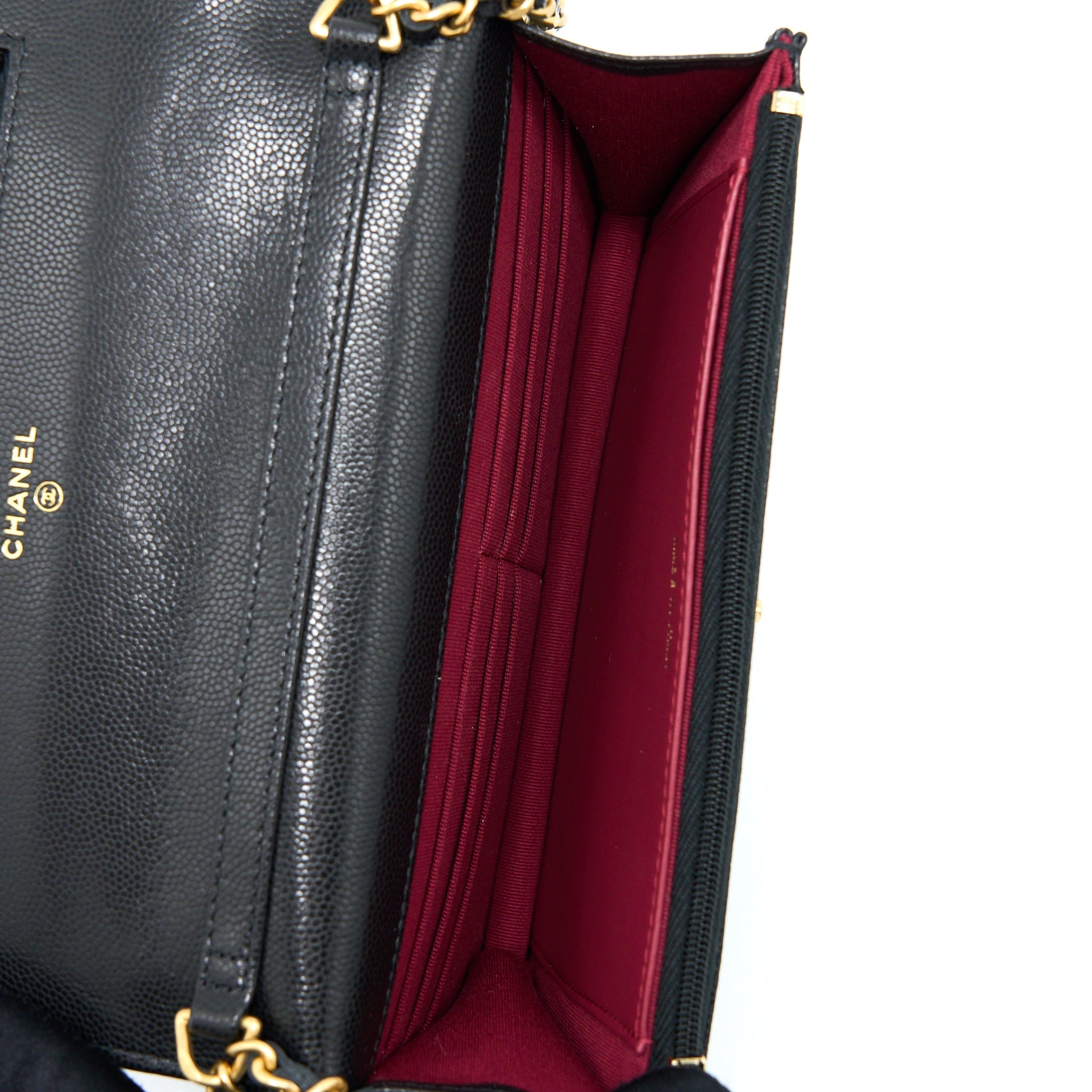 CHANEL 22A TWIST YOUR BUTTON WALLET ON CHAIN CAVIAR BLACK GHW (MICROCHIP)