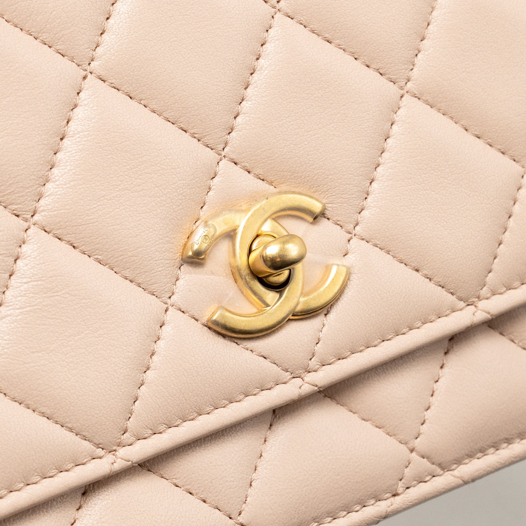 CHANEL PEARL CRUSH WALLET ON CHAIN LAMBSKIN LIGHT PINK GHW (MICROCHIP)