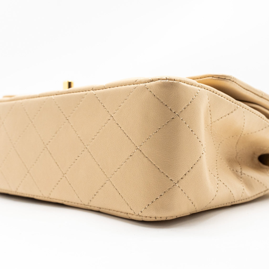 CHANEL MEDIUM CLASSIC DOUBLE FLAT BAG LAMBSKIN BEIGE GHW