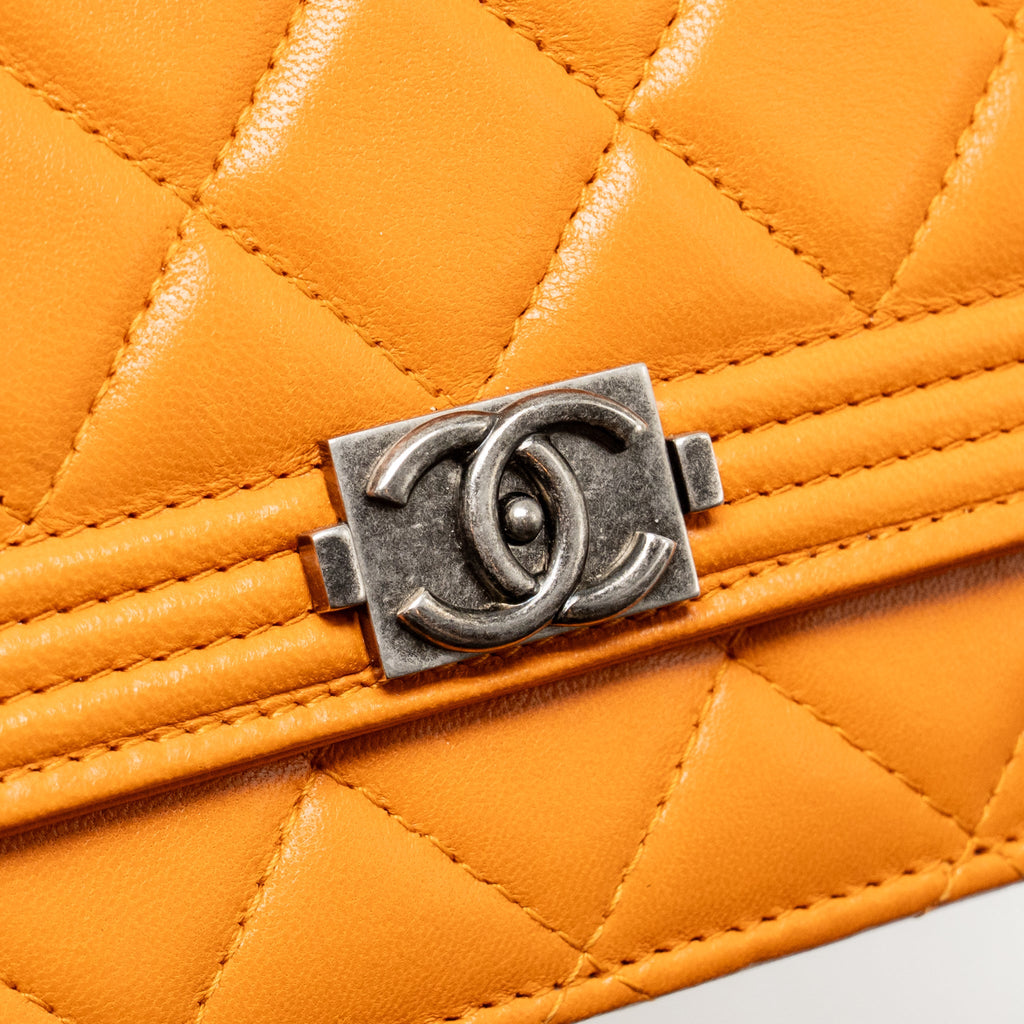 CHANEL BOY WALLET ON CHAIN LAMBSKIN ORANGE RUTHENIUM SILVER HARDWARE
