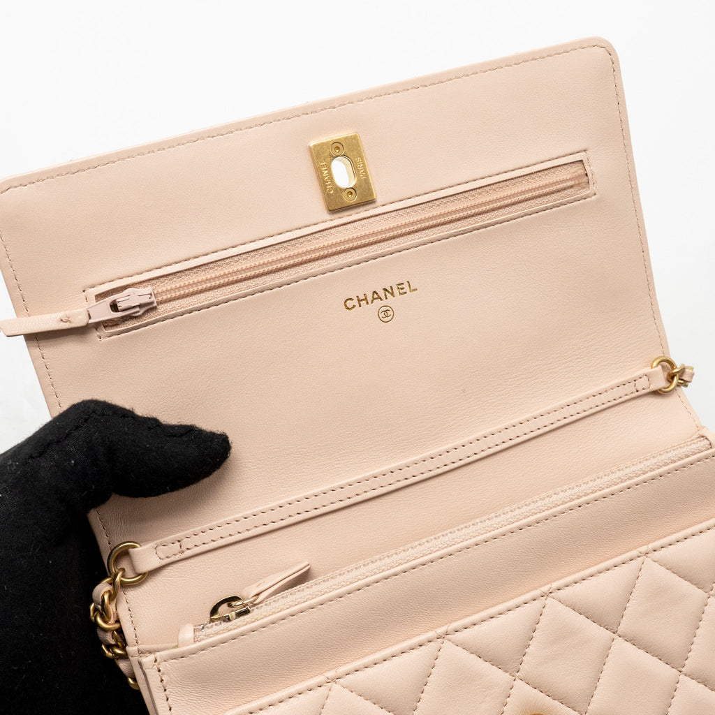 CHANEL PEARL CRUSH WALLET ON CHAIN LAMBSKIN LIGHT PINK GHW (MICROCHIP)