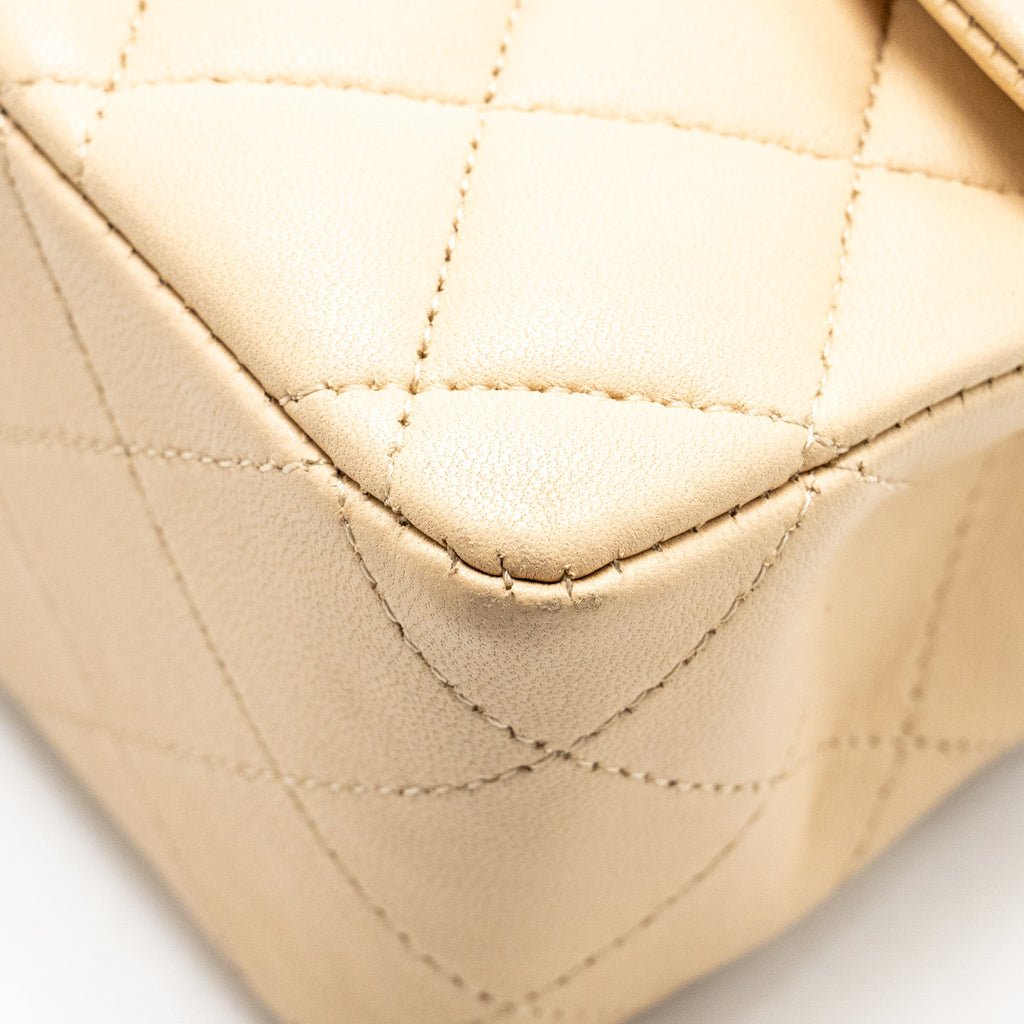 CHANEL MEDIUM CLASSIC DOUBLE FLAT BAG LAMBSKIN BEIGE GHW