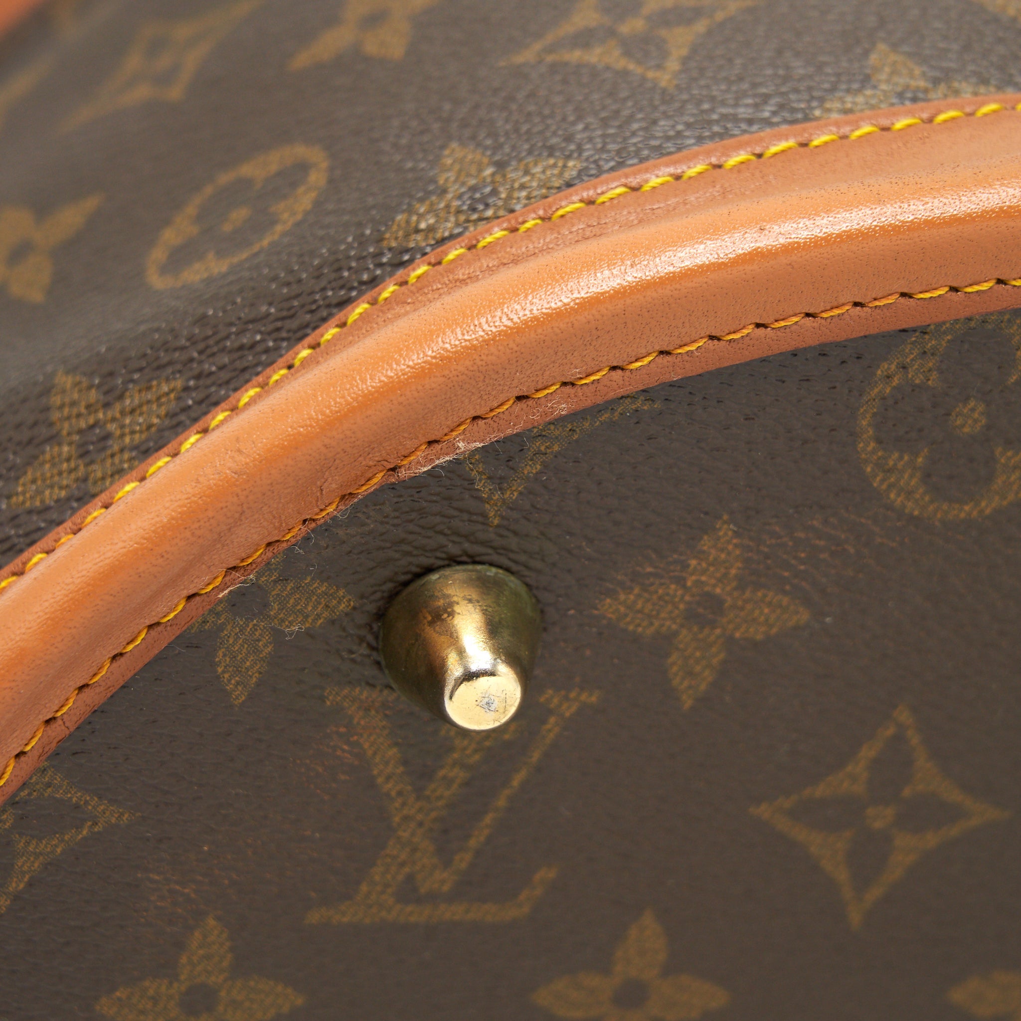 LOUIS VUITTON VINTAGE LIMITED BUCKET BAG WITH MINI POUCH